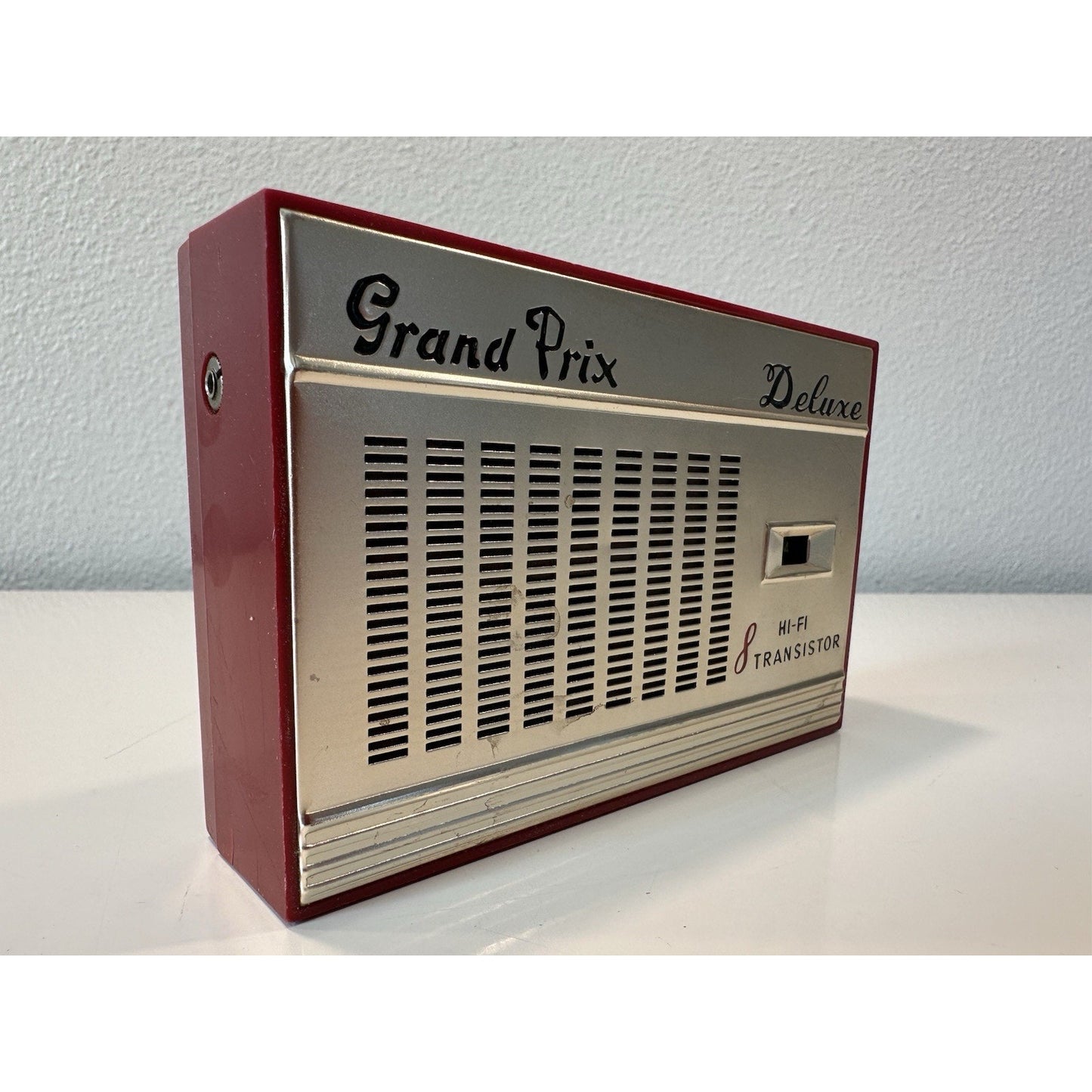 VINTAGE *NEW* Grand Prix Deluxe Hi-Fi Red Transistor AM Pocket Radio