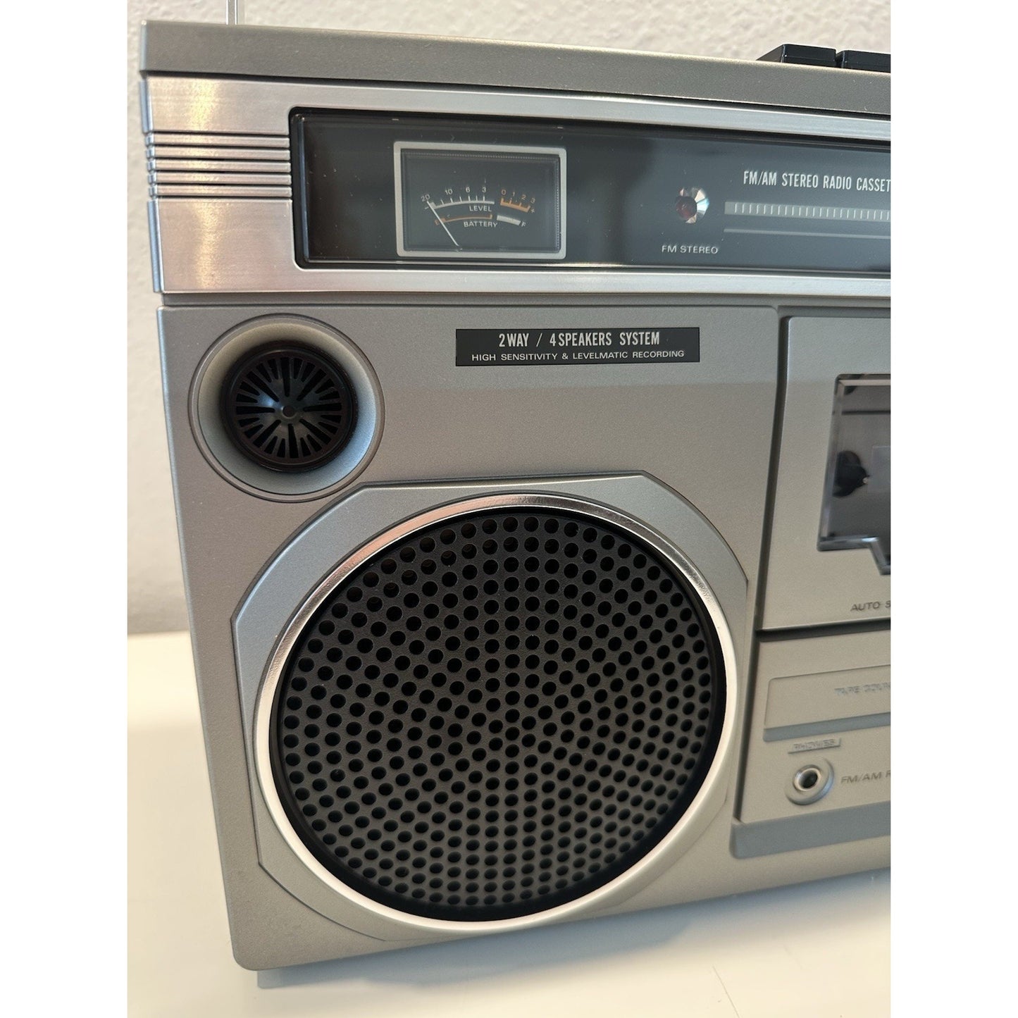 VINTAGE *NEW* 80's Hitachi TRK-7500H Boom Box Radio Cassette Recorder
