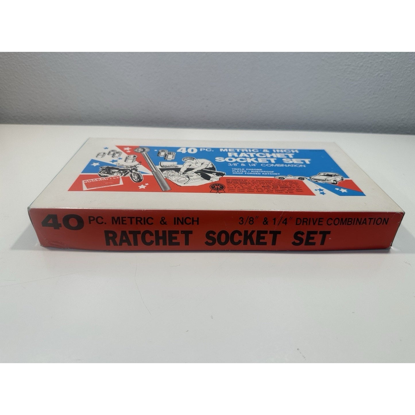 VINTAGE *NEW* 1980's Royal Seal 40 PC Ratchet & Socket Set Metric/Inch