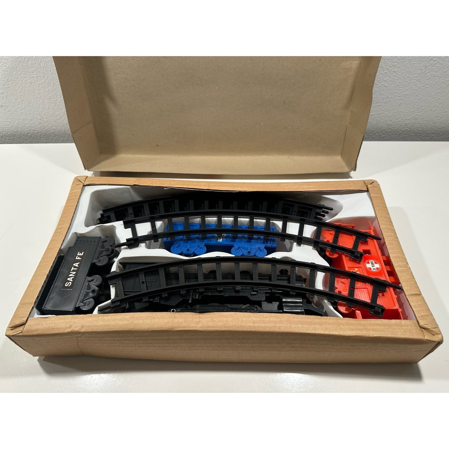 VINTAGE *NEW* Battery Operated Plastic Freight Train Sound Light 8' Track Toy