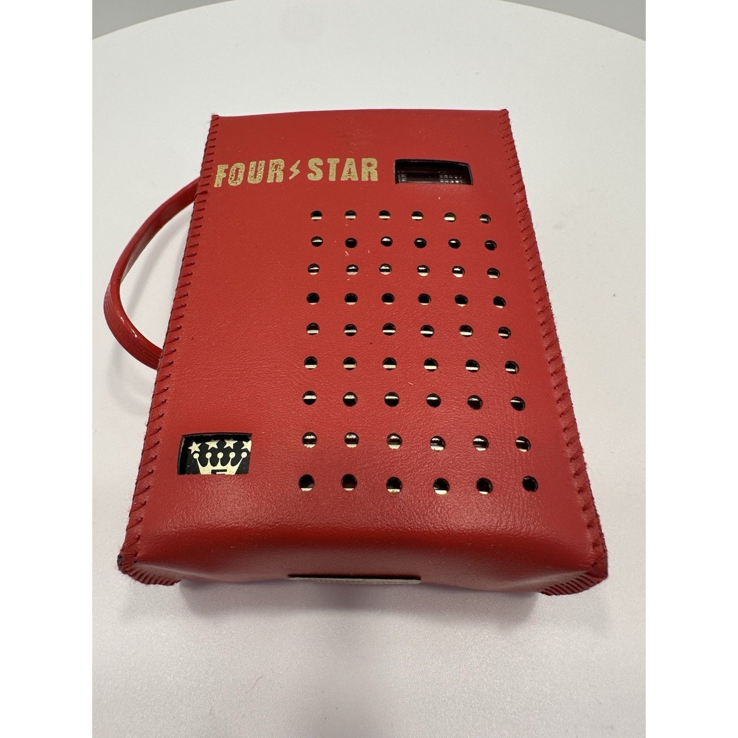 VINTAGE *NEW* 1970's Four Star FS-8 Solid State AM Radio in Red