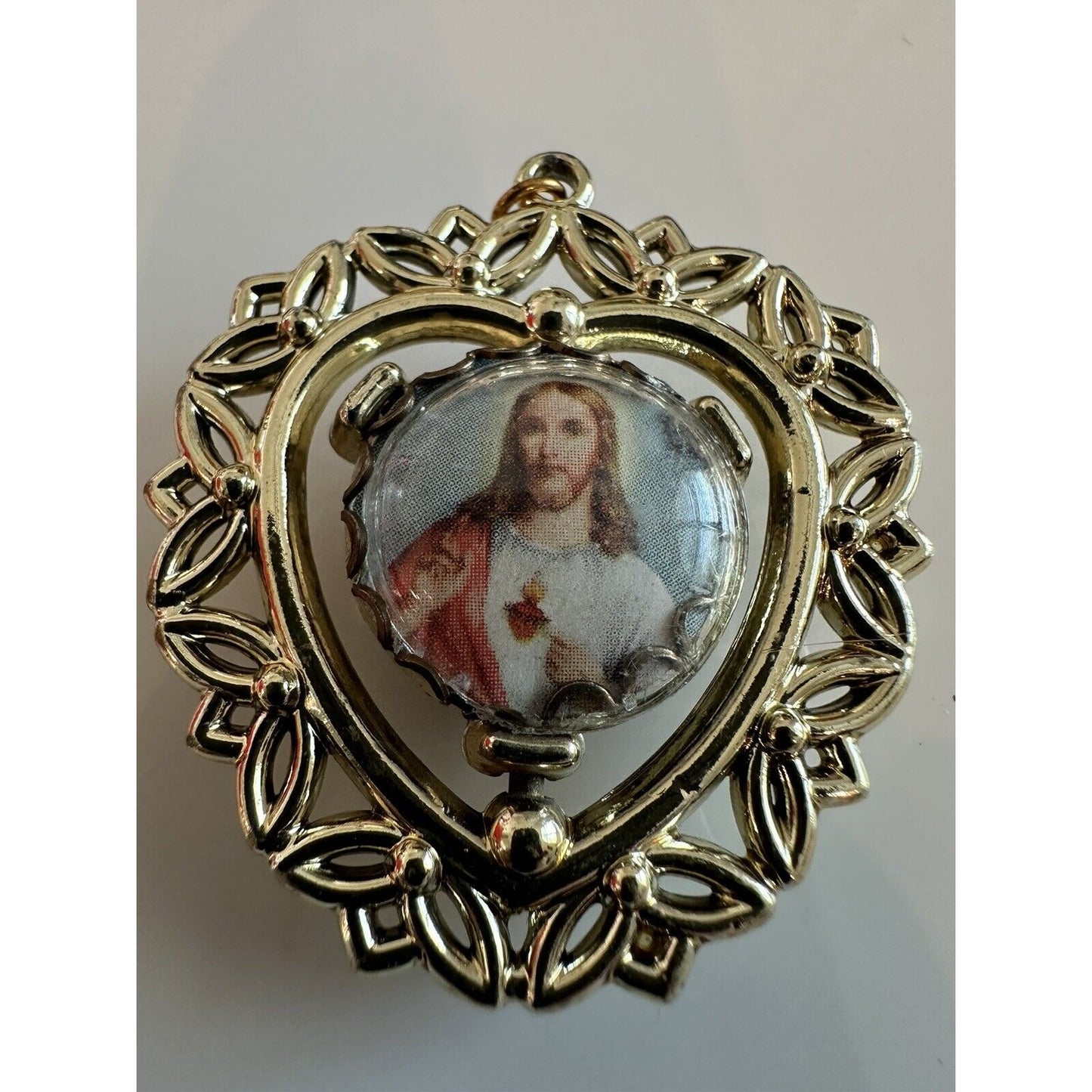 VINTAGE *NEW* Open-Work Gold-Tone Heart Pendant with Jesus/Joseph Art Spinner