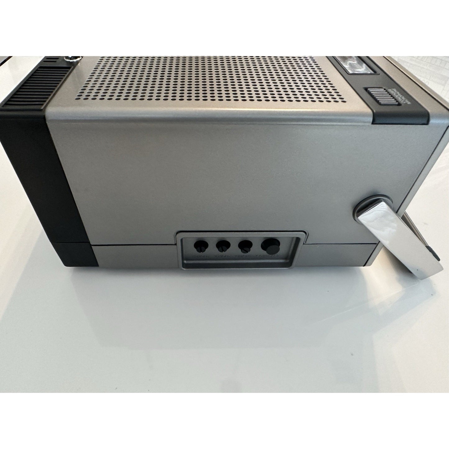 VINTAGE *NEW* 80's Hitachi K-2400 Solid State TV Receiver/Cassette RARE