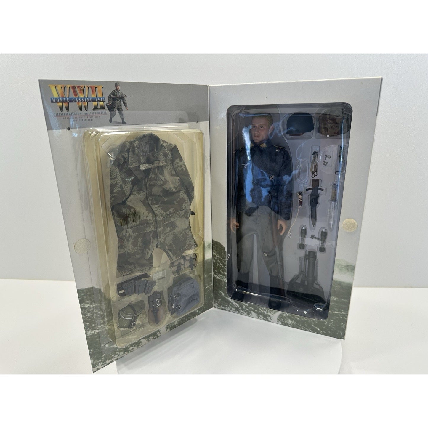 VINTAGE *NEW* DRAGON WWII "Schnell" Monte Cassino 1944 Action Figure