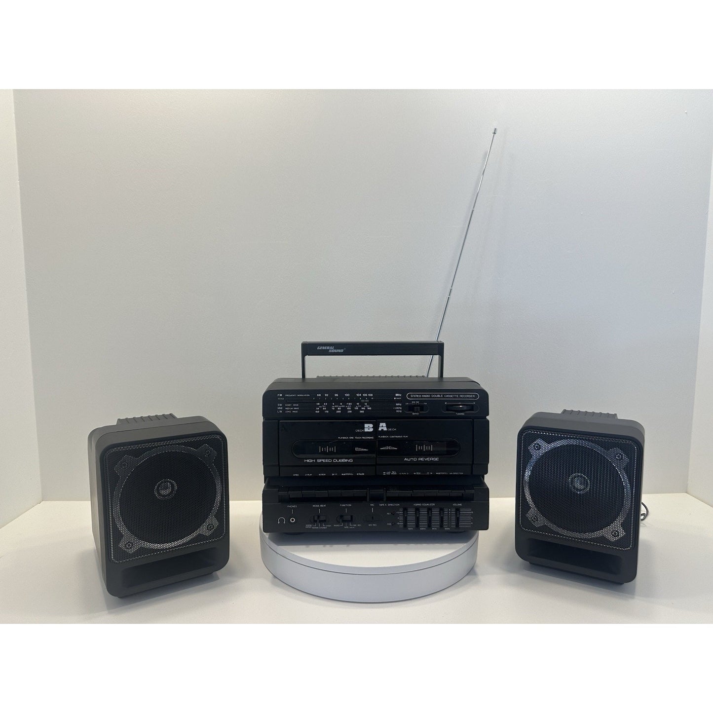 Needs Lovin' - VINTAGE General Sound Model# GS-2626 4-Band Dual Cassette Boombox