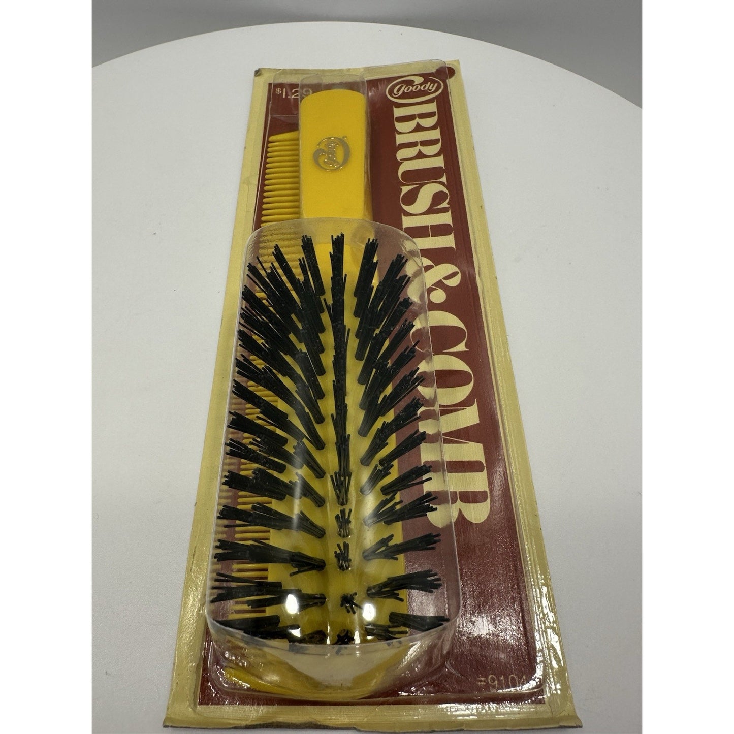 VINTAGE *NEW* 1975 Goody #9104 Brush & Comb Nylon Bristle Matching Set - Yellow