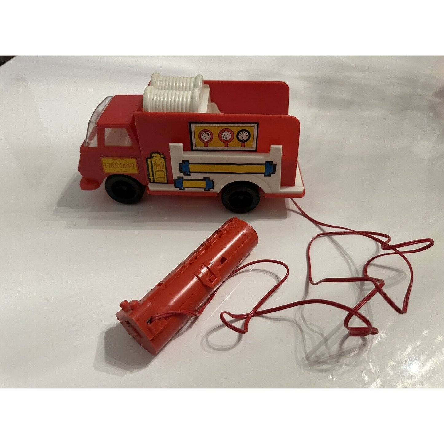 ViNTAGE *NEW* 1970's Durham's Rescue 1 Fire Truck w/Remote Control