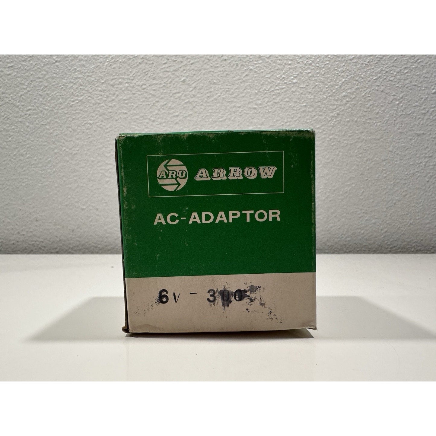 VINTAGE *NEW* Arrow AC Power Adapter Japan 117V/6V 300mA