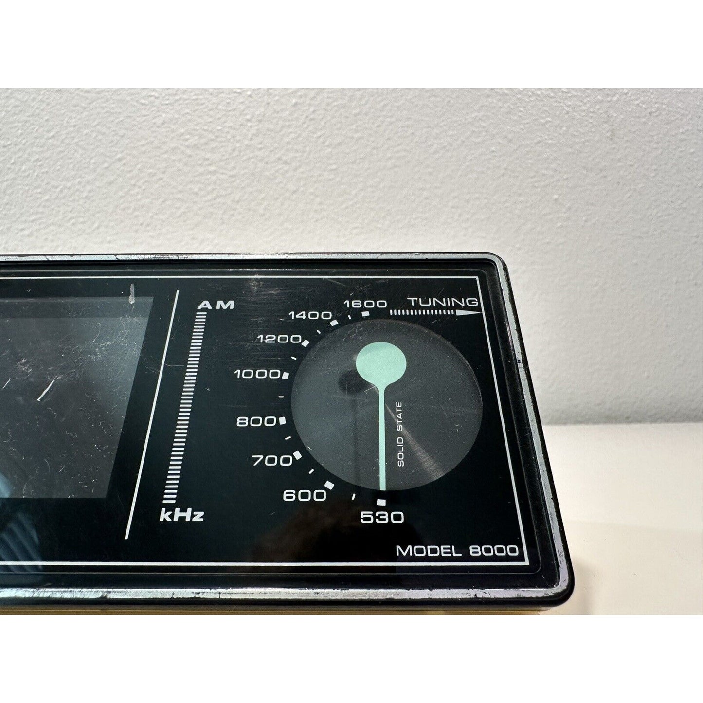 VINTAGE *NEW* 1970's JVC 8000 Triangular Portable am Radio-Yellow