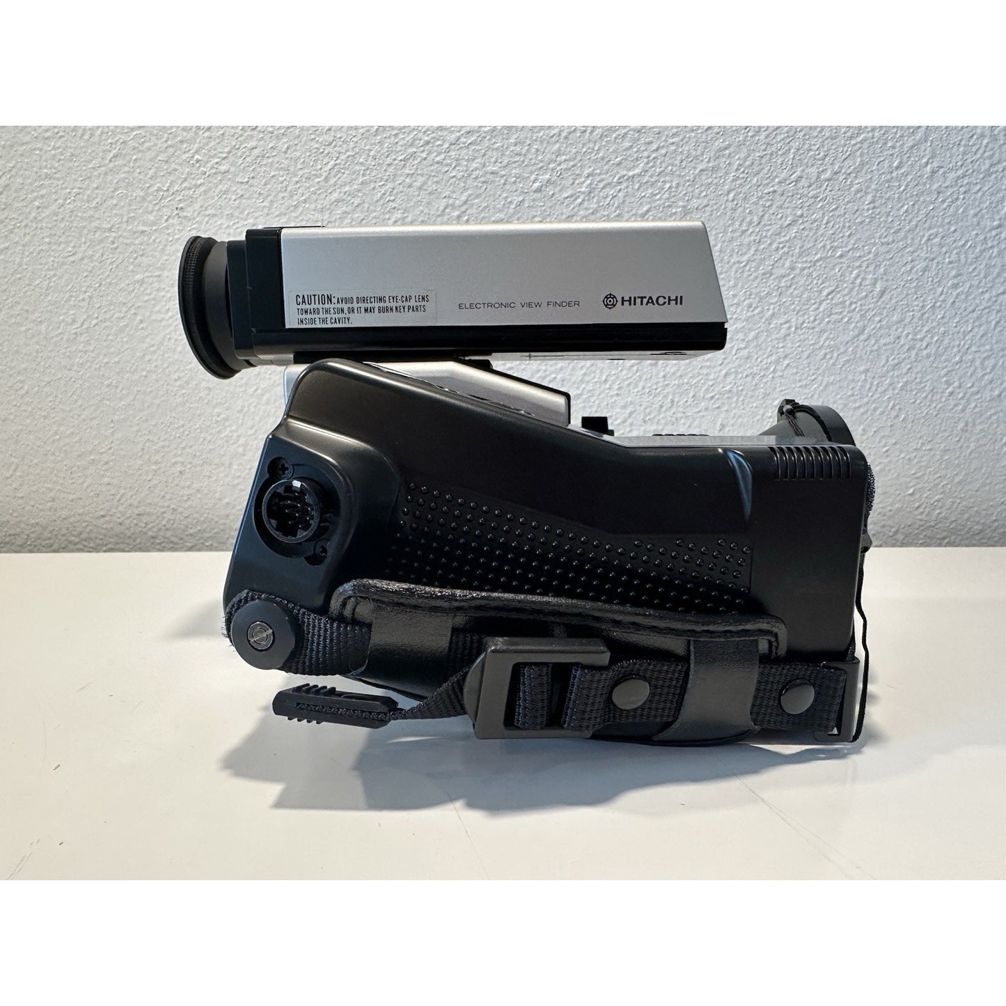 VINTAGE *NEW* 1980's Hitachi VK-C1500 Color Video Camera F1.2X6 Zoom