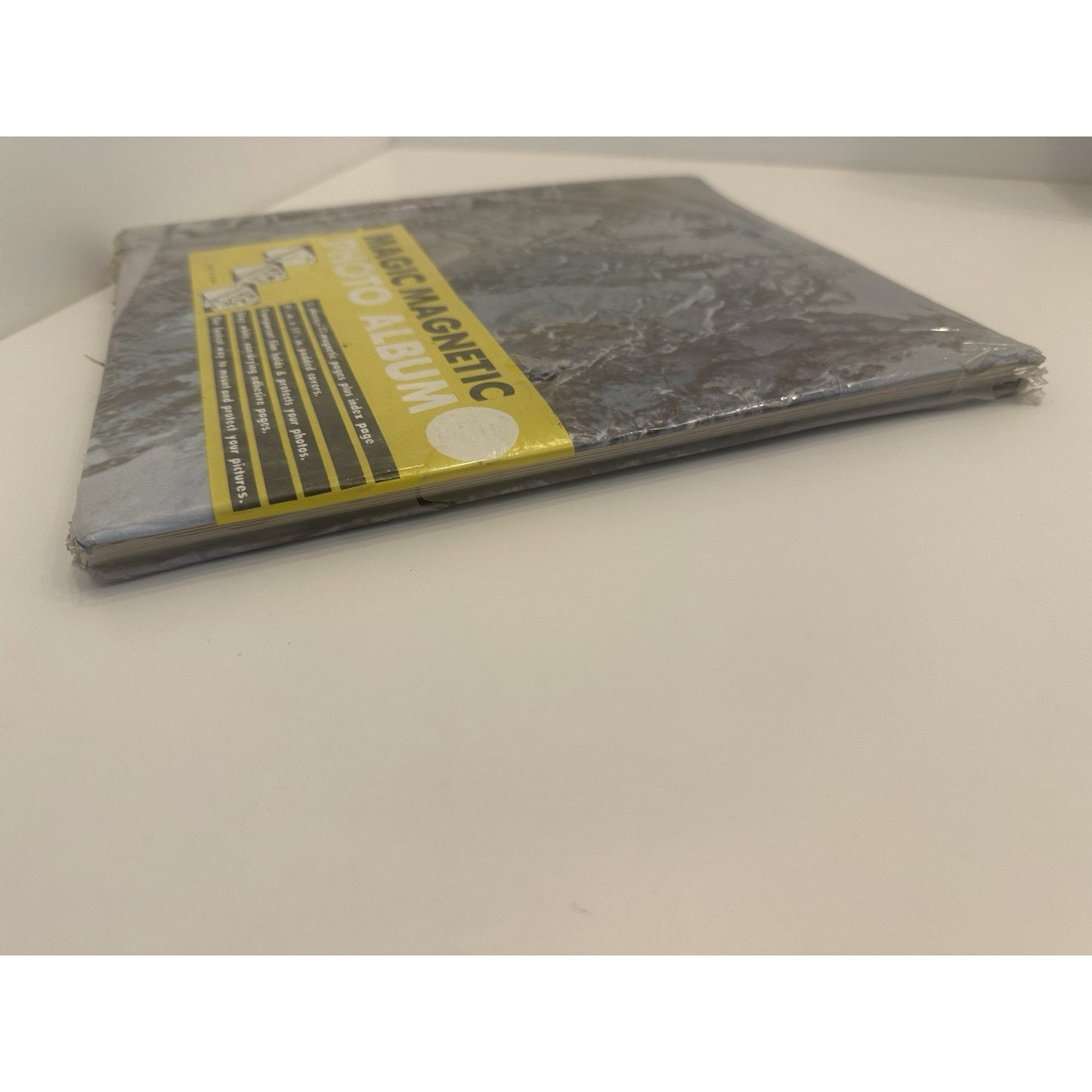 VINTAGE *NEW* Magnetic Photo Album 20 Pages Snow Scene Nature