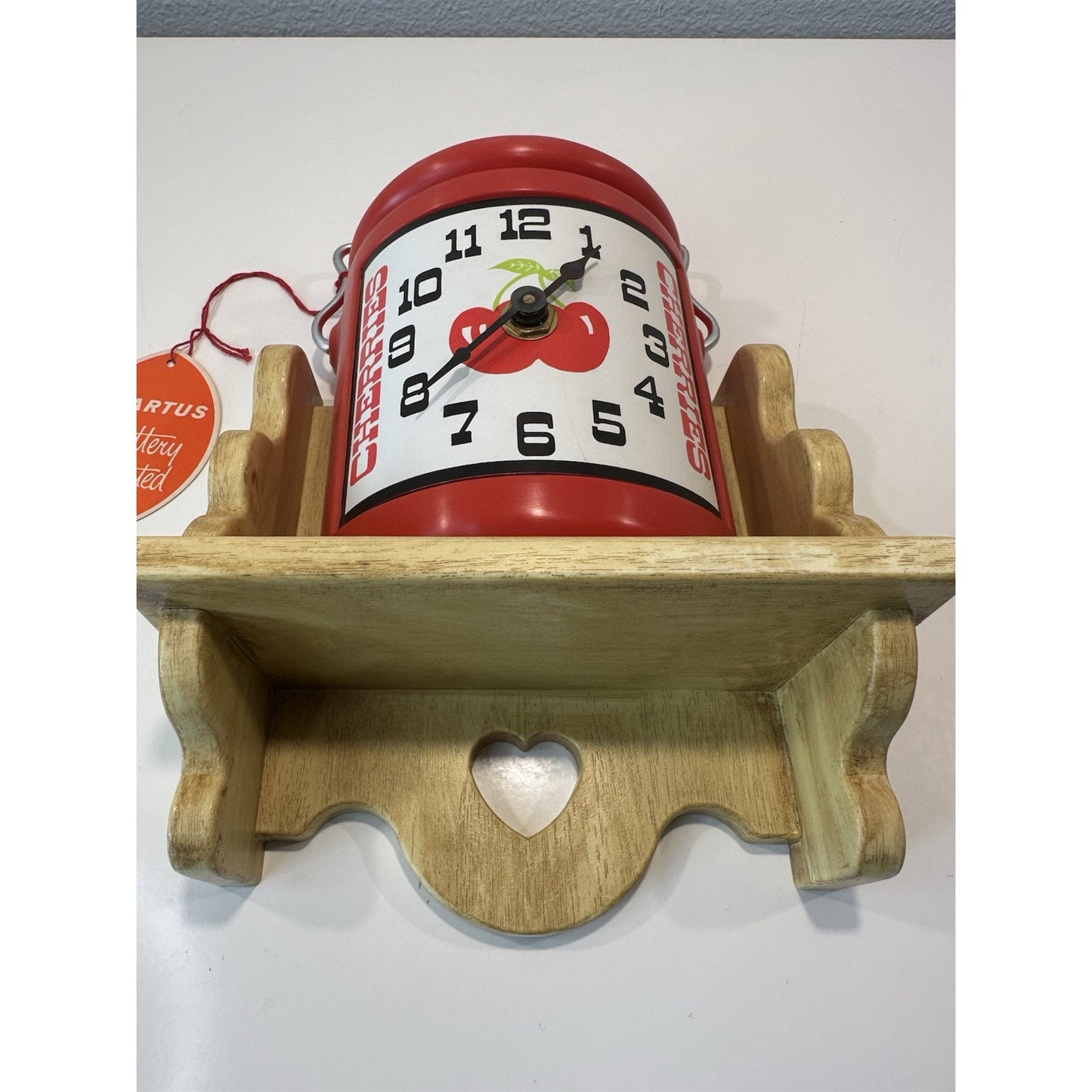 VINTAGE *NEW* 1970's Spartus Cherries Jug Wood Battery Operated Clock
