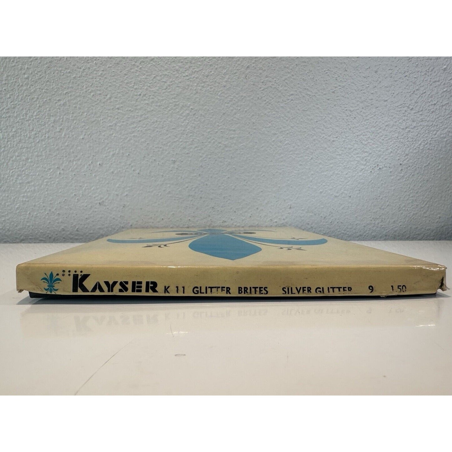 VINTAGE *NEW* Kayser Hosiery Silver Glitter Sz9M X 2