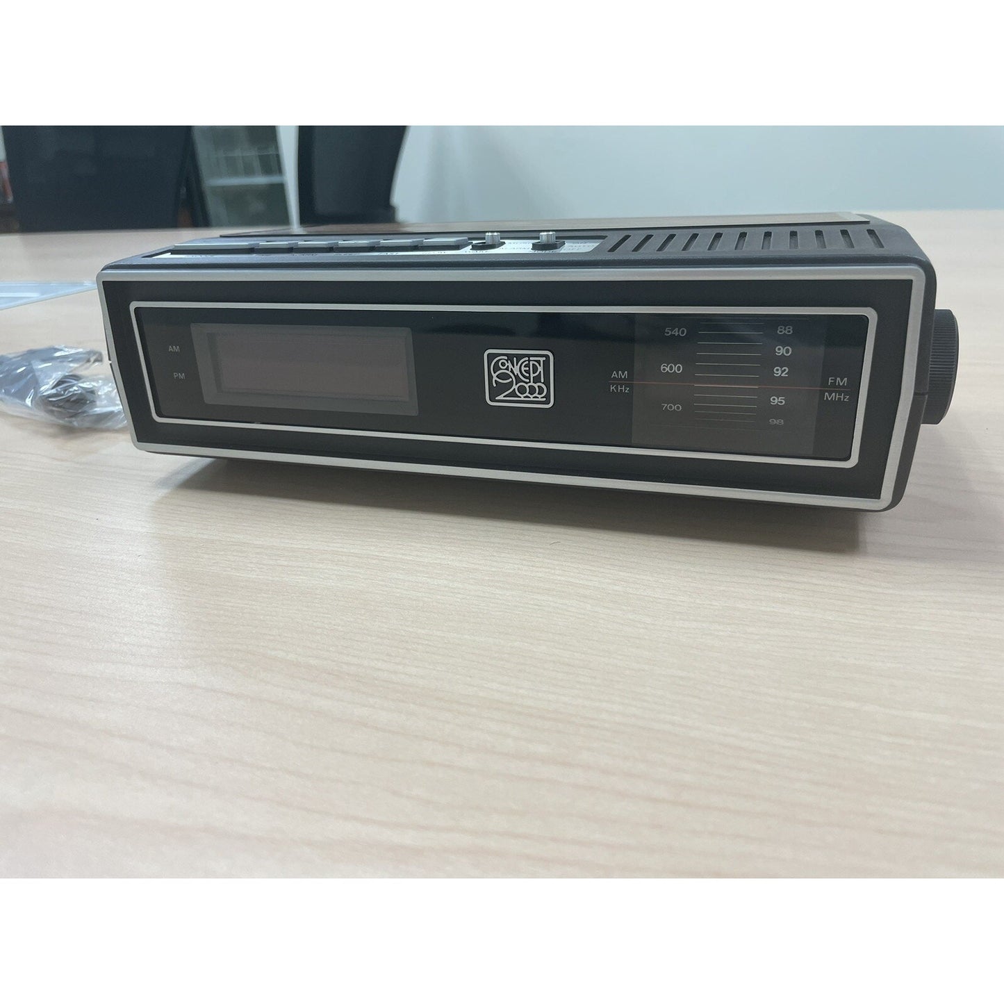 VINTAGE *NEW* Concept 2000 AM/FM Digital Clock Radio