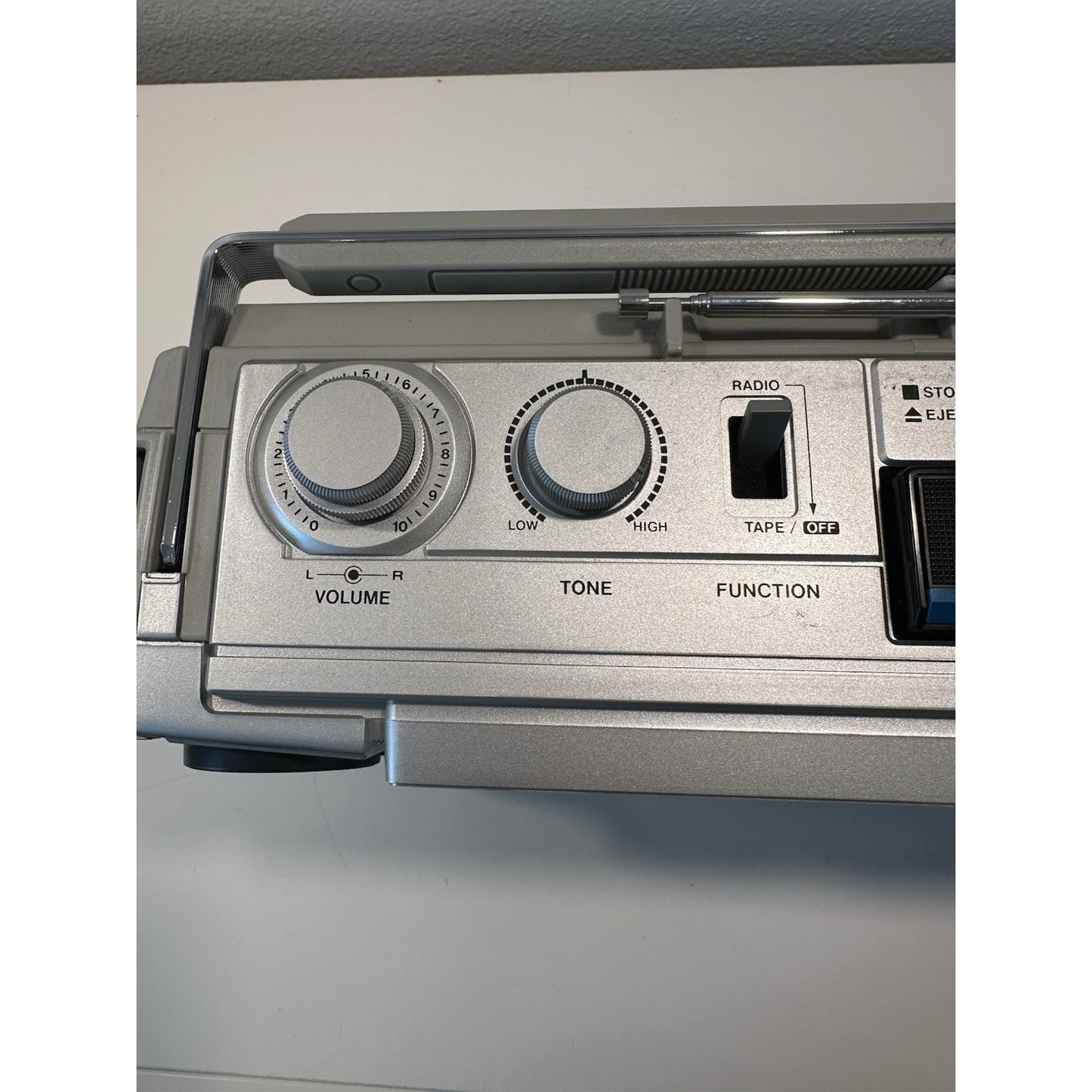 VINTAGE *NEW* 1980's Sanyo Boombox M9830K AM/FM Cassette Boombox