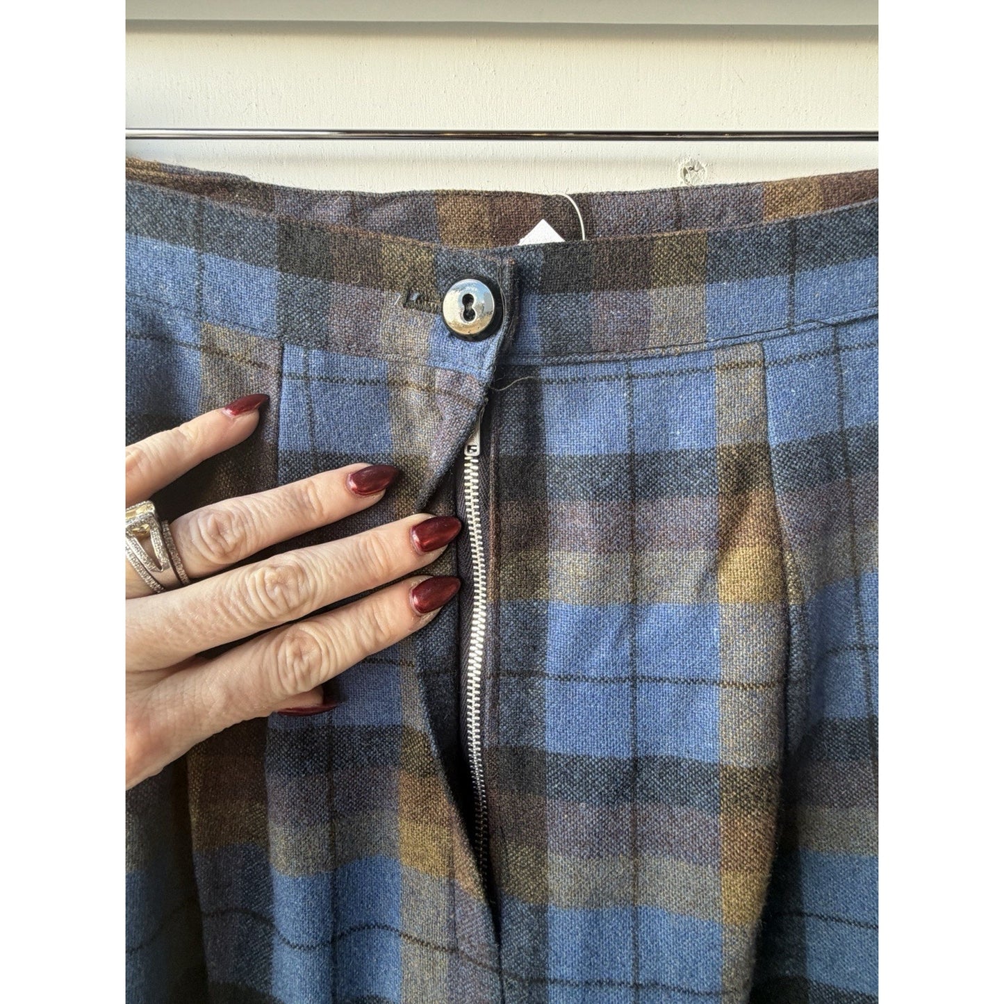 VINTAGE *NEW* 1960's Italian Plaid Mid-length Backslit Skirt Size
