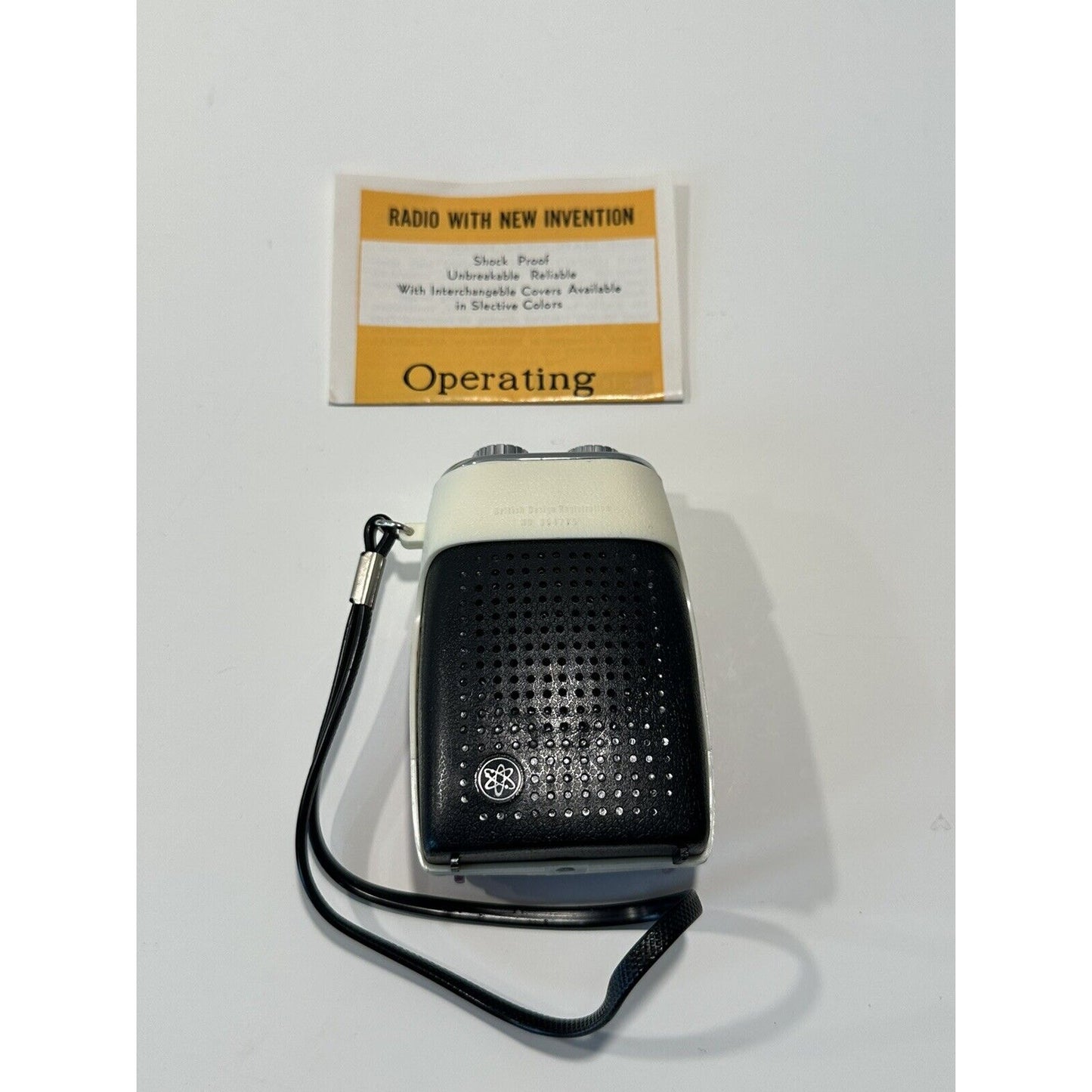 VINTAGE *NEW* 1970's ROBIN AIE-741 Solid State Micro Transistor Radio-Pur/Blk