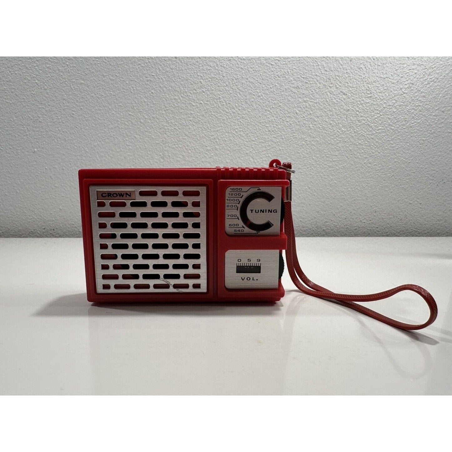 VINTAGE *NEW* Crown Transistor AM Pocket Radio British Design