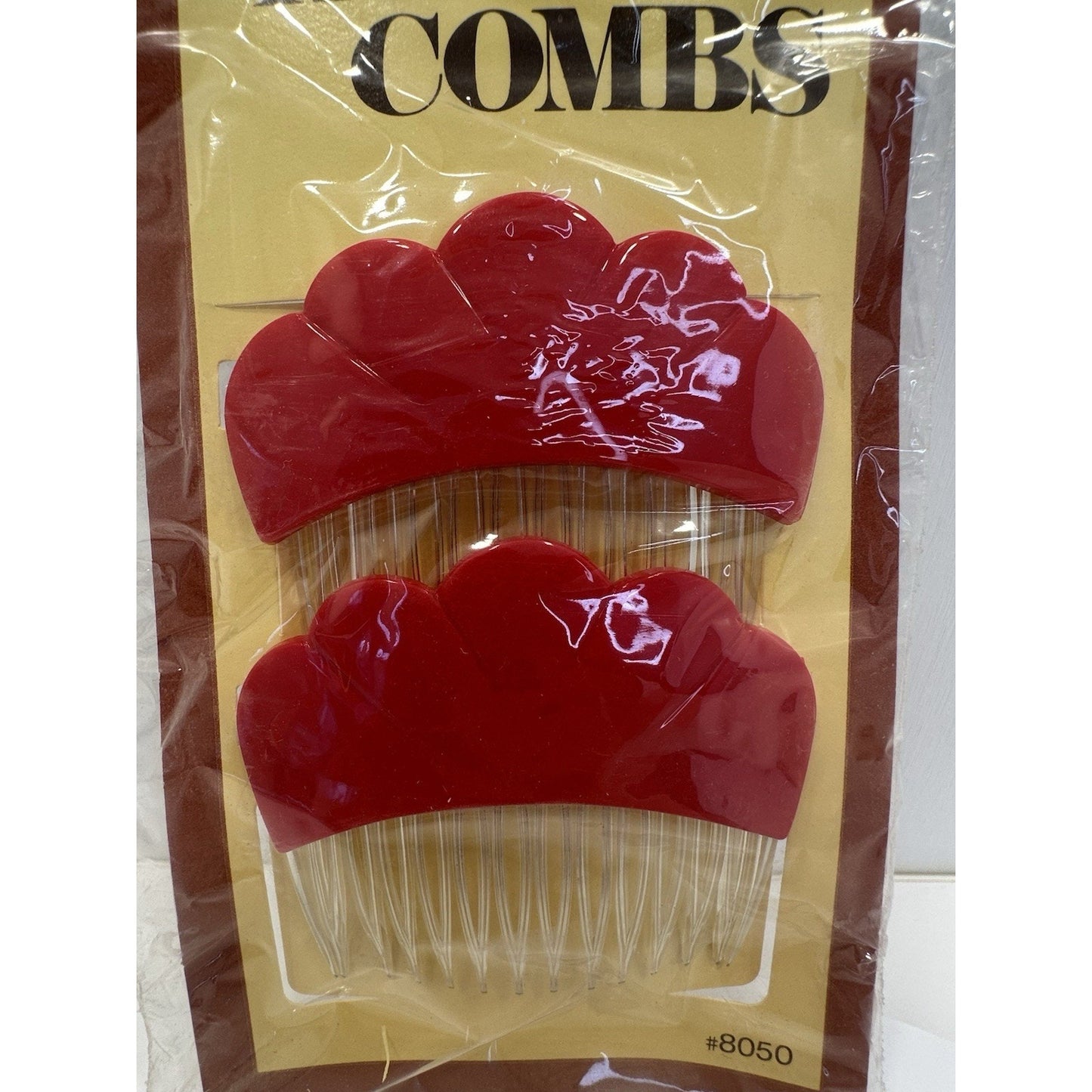 VINTAGE *NEW* 1975 Goody Kant-Slip Fashion Combs Scalloped Red USA #8050/2