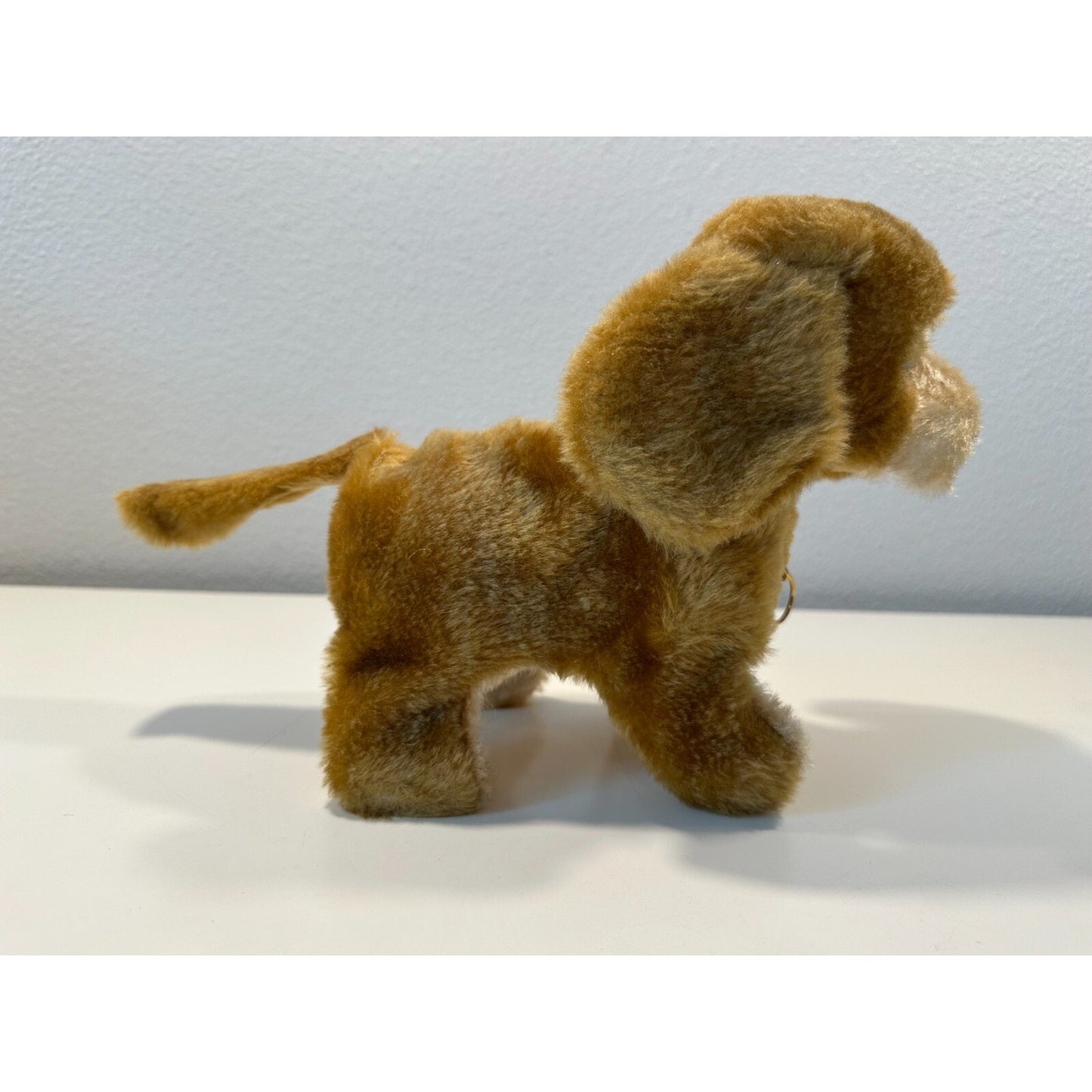 VINTAGE *NEW* 1970's Lovely Dog Walking Barking Brown Collared Dog