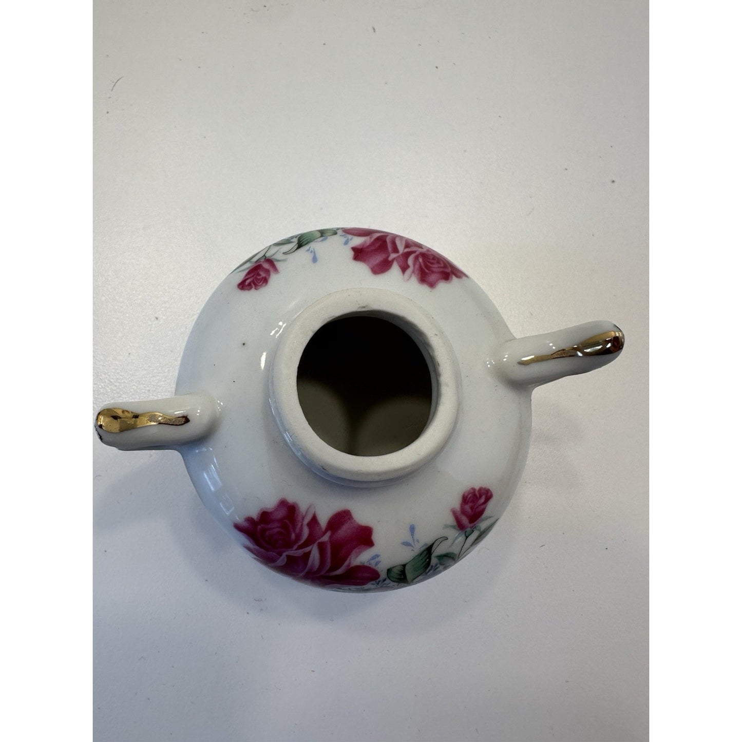 VINTAGE *NEW* 1970's Porcelain Oil Lamp with Flowers