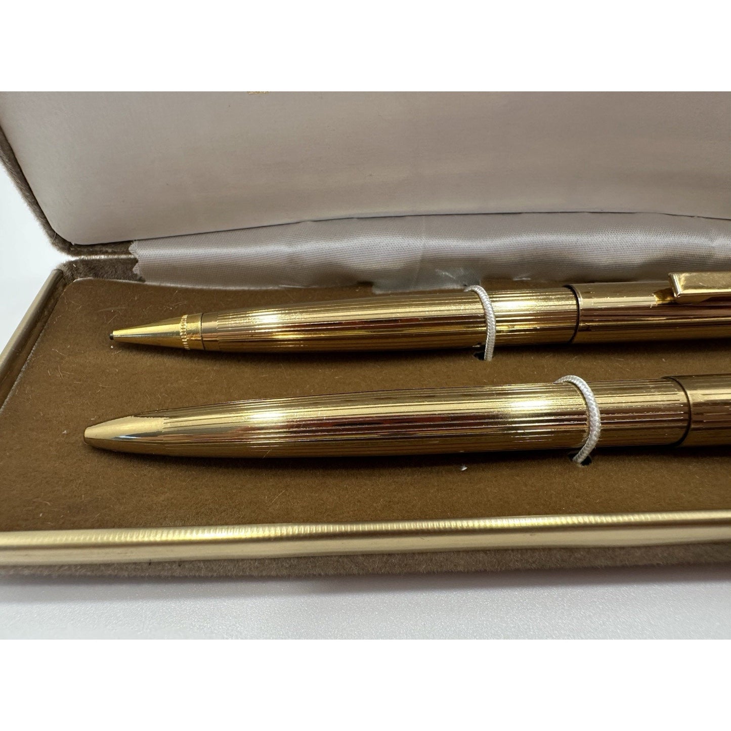 VINTAGE *NEW* Stratford Gold Pen & Pencil Set Ballpoint & Mechanical in Case