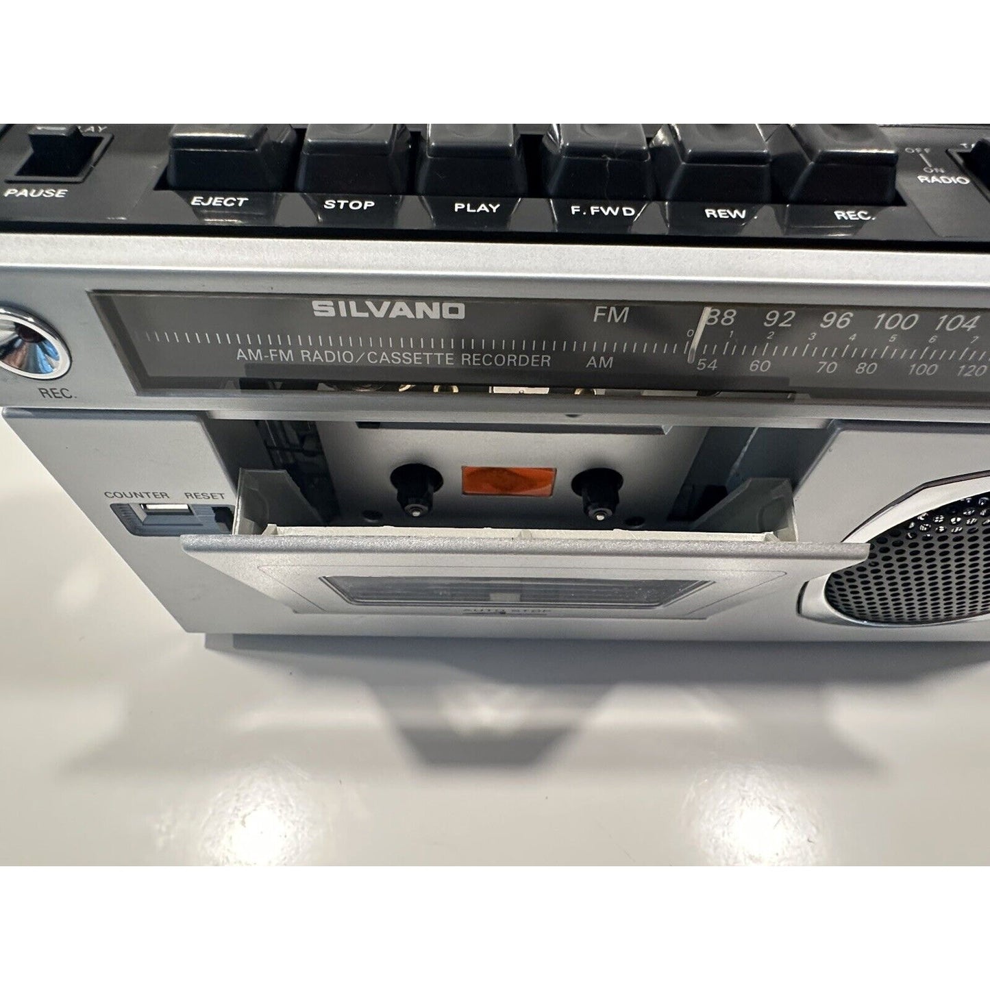 VINTAGE *NEW* Silvano KCM-2505 am/fm Mini Radio Cassette Player