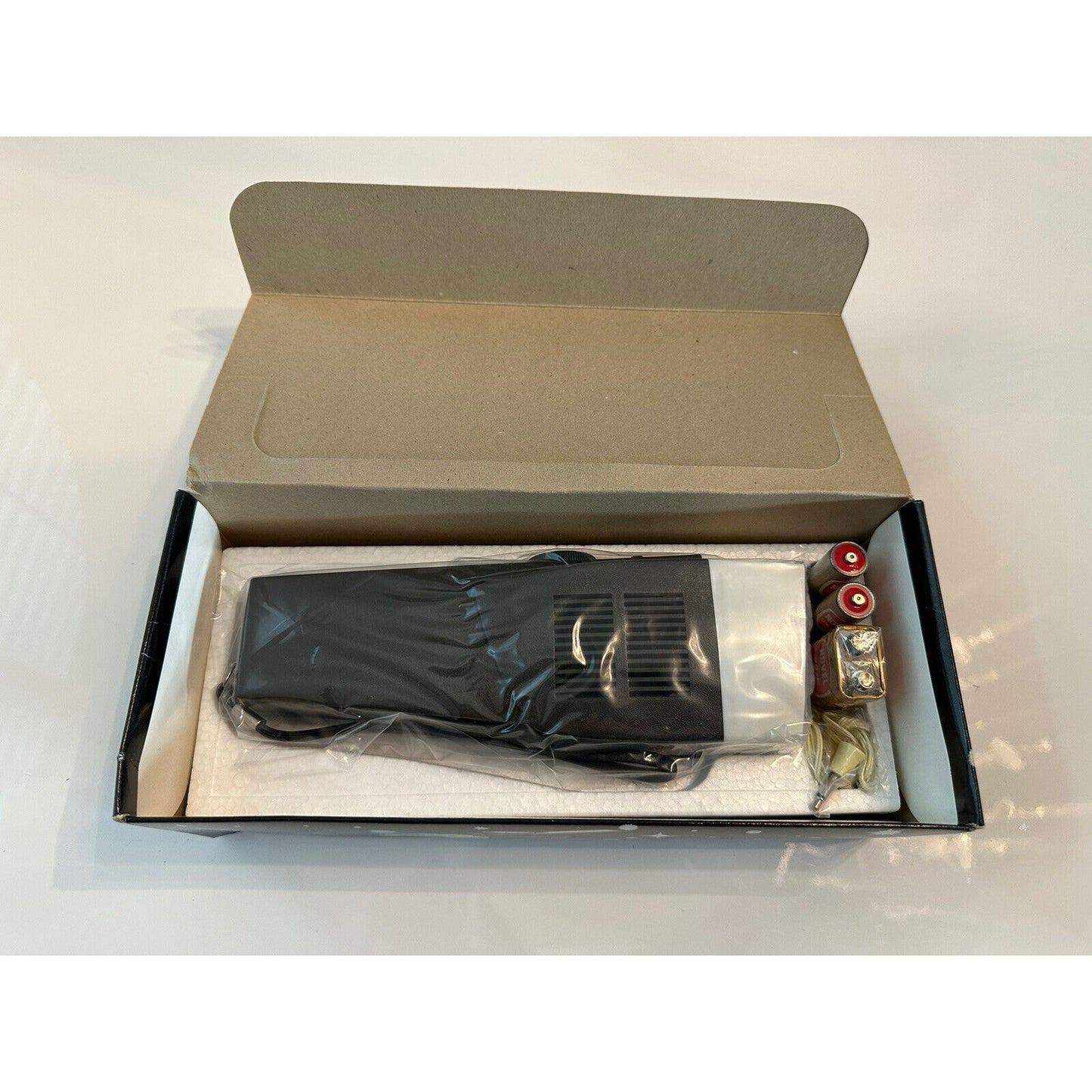 VINTAGE *NEW* Moon Flash MF-7 Solid State Compact Flashlight AM Radio