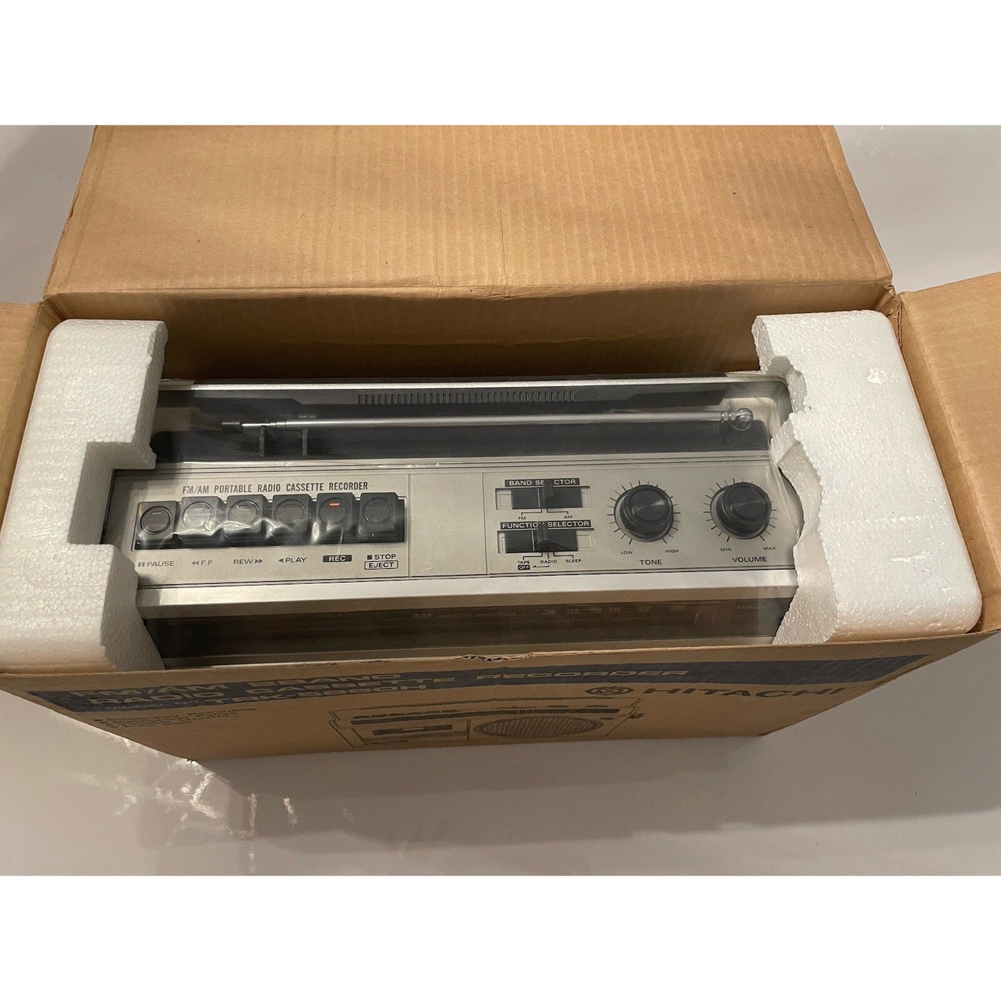 VINTAGE *NEW* 1980's Hitachi TRK-5650 AM/FM Cassete Stereo