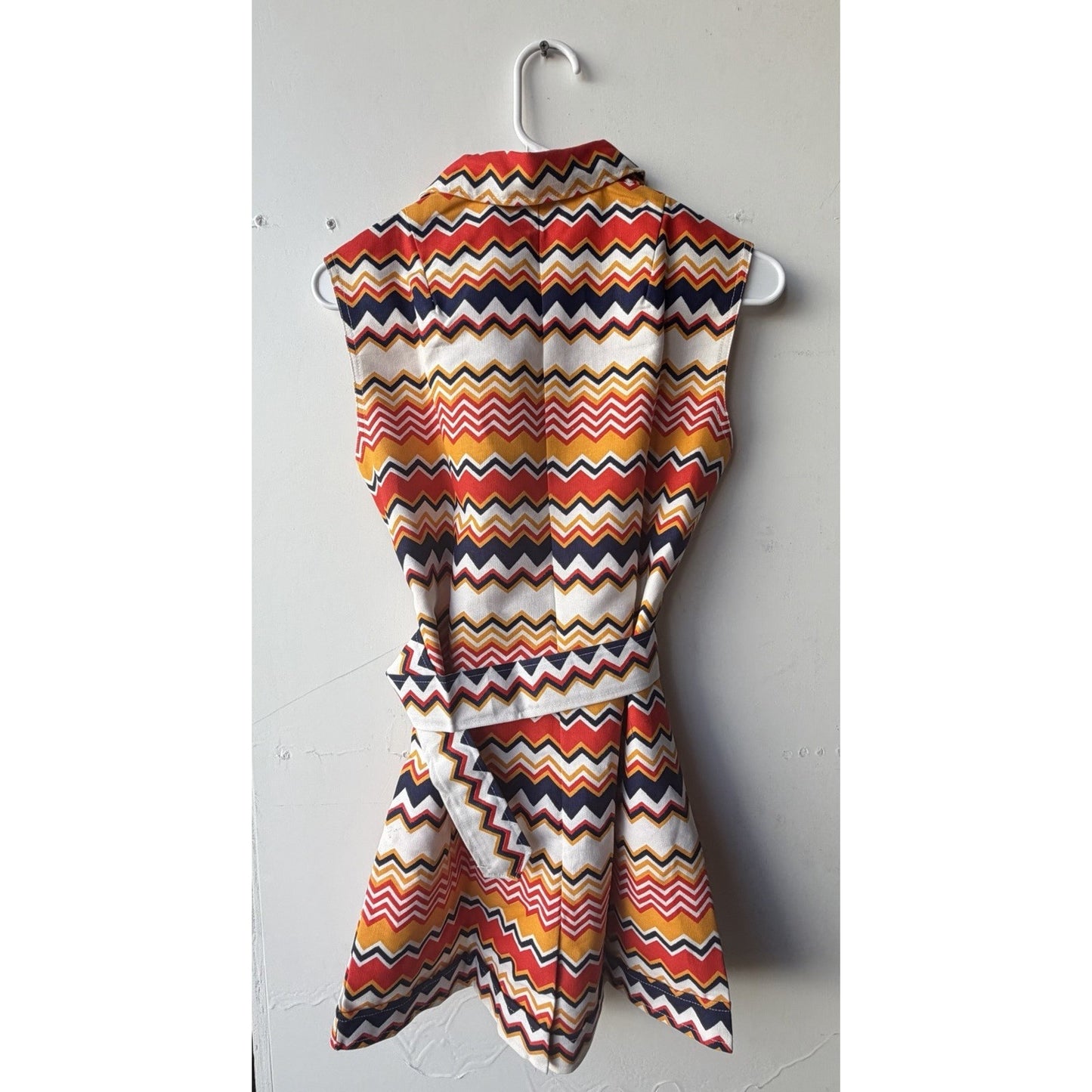 VINTAGE *NEW* 1960's Chevron Print Romper with Belt Size 16 (Fits like 8-10)