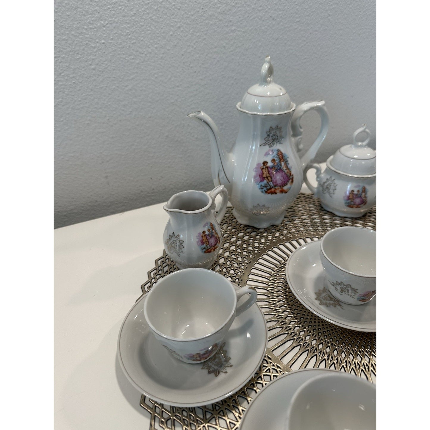 VINTAGE *NEW* 1960's 17 pc German Tea Set w/ Musical Tea Pot, Sugar, Creamer