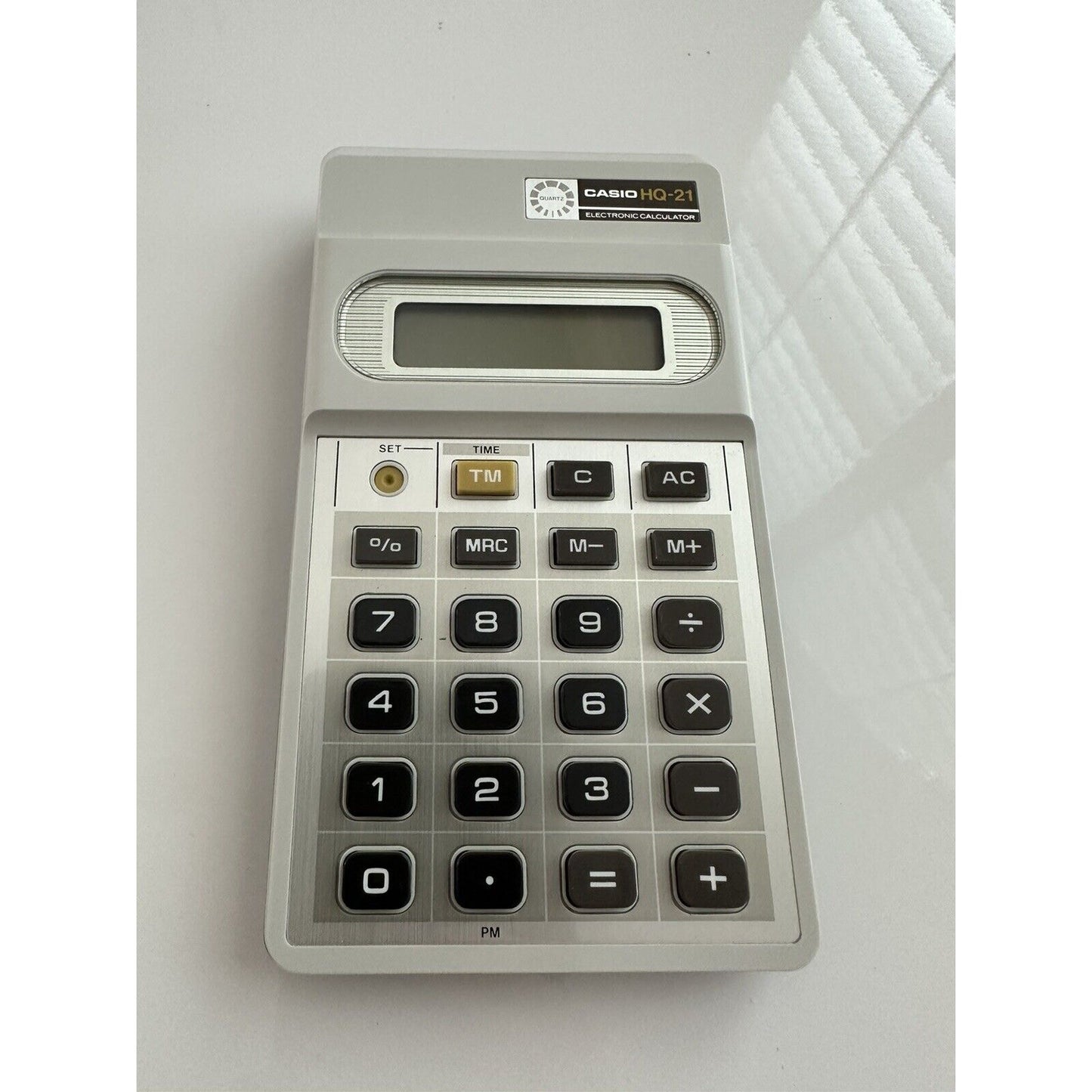VINTAGE *NEW* Casio HQ-21 Electronic Battery Clock/Calculator