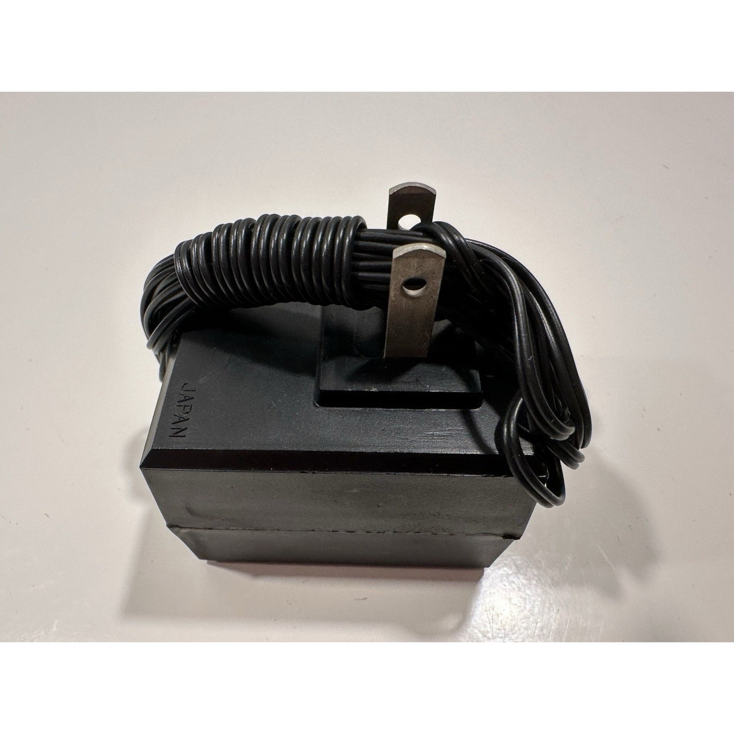 VINTAGE *NEW* Arrow AC Power Adapter Japan 117V/6V 300mA