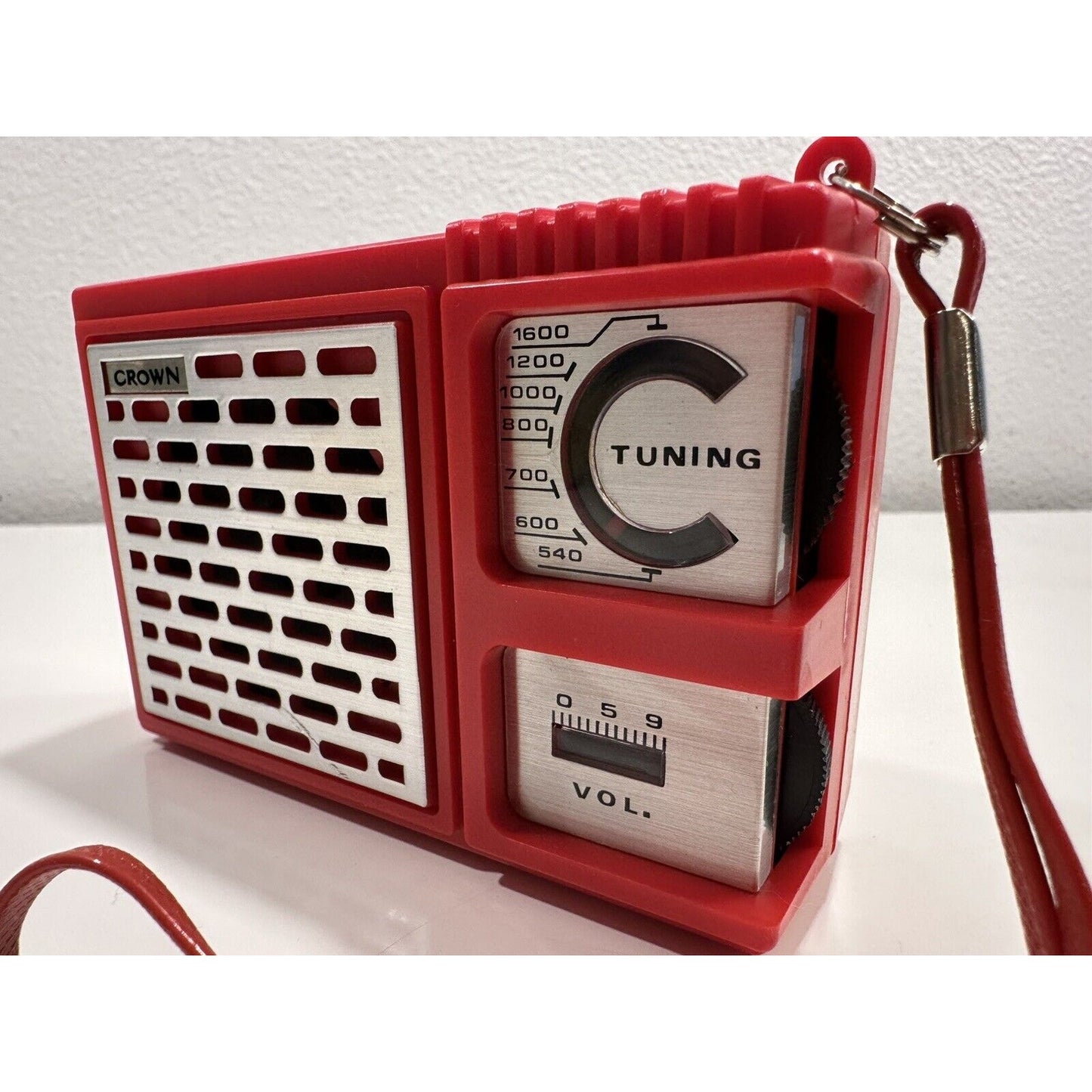 VINTAGE *NEW* Crown Transistor AM Pocket Radio British Design