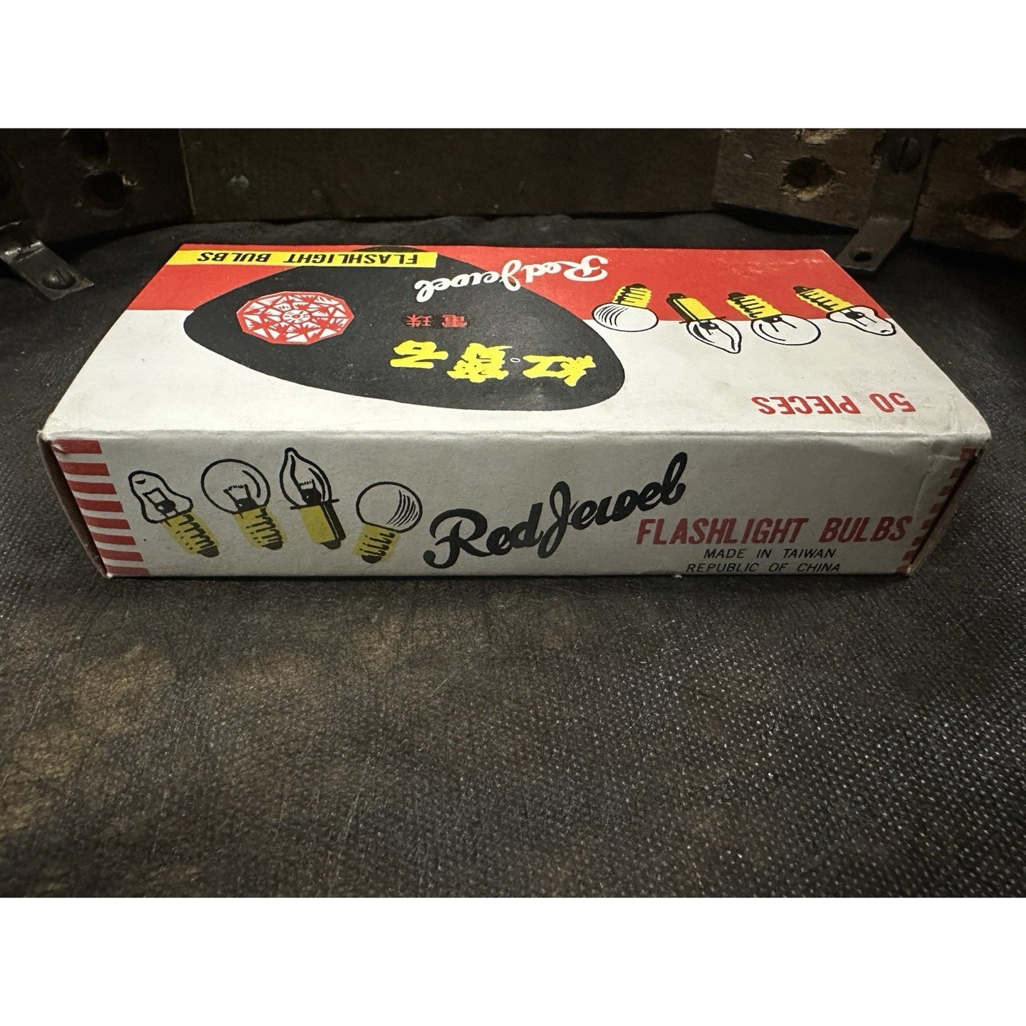 VINTAGE *NEW* Red Jewel 50 Pieces Flashlight Bulbs 2.5V