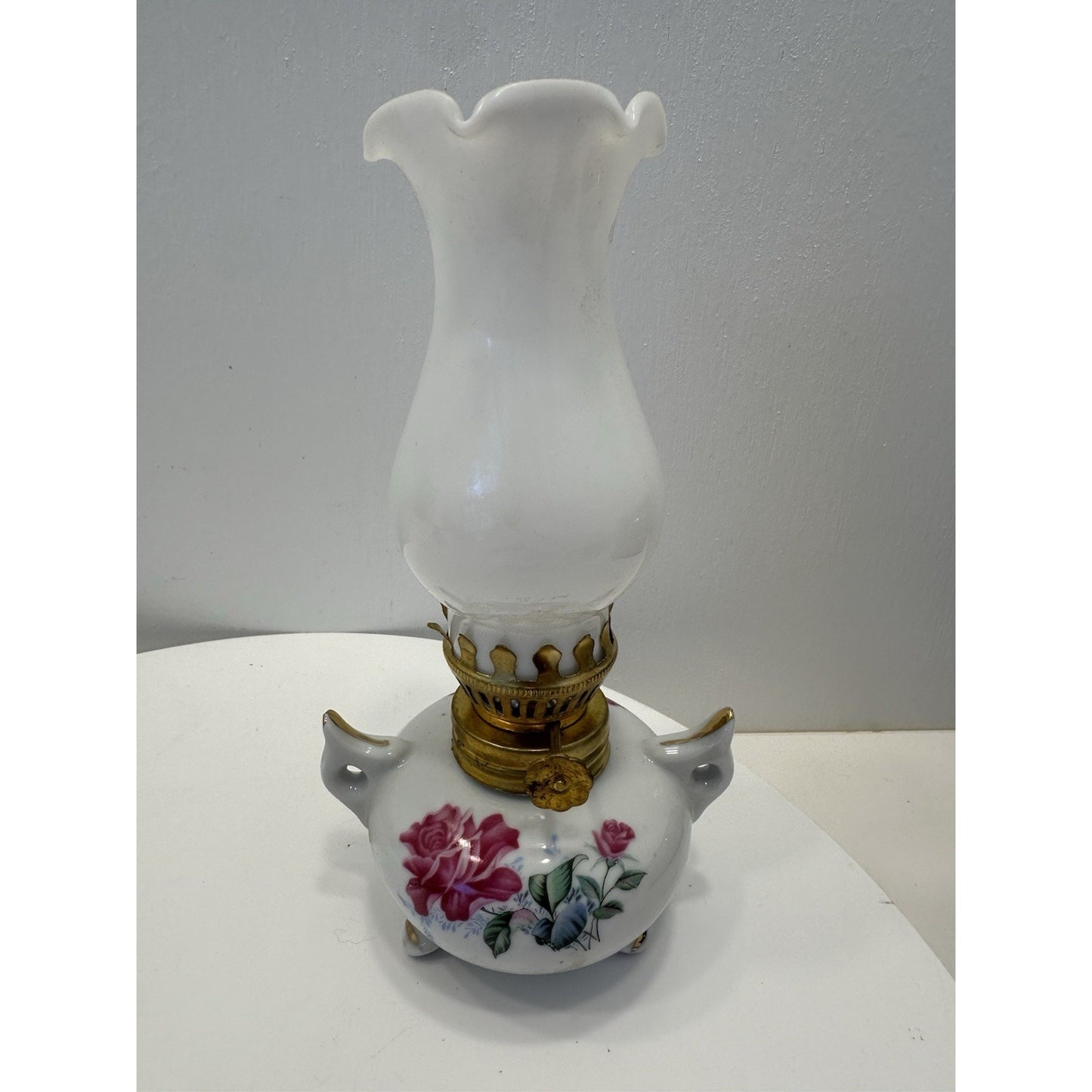 VINTAGE *NEW* 1970's Porcelain Oil Lamp with Flowers