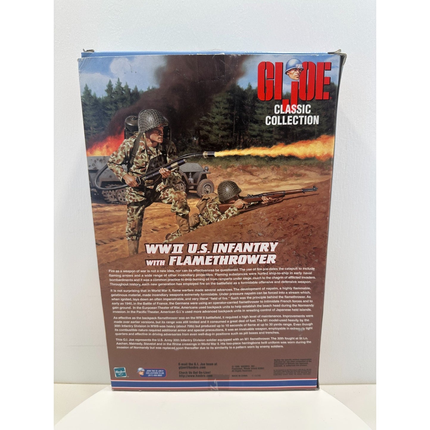 VINTAGE GI Joe WWII US Infantry w/Flamethrower Classic Collection Action Figure