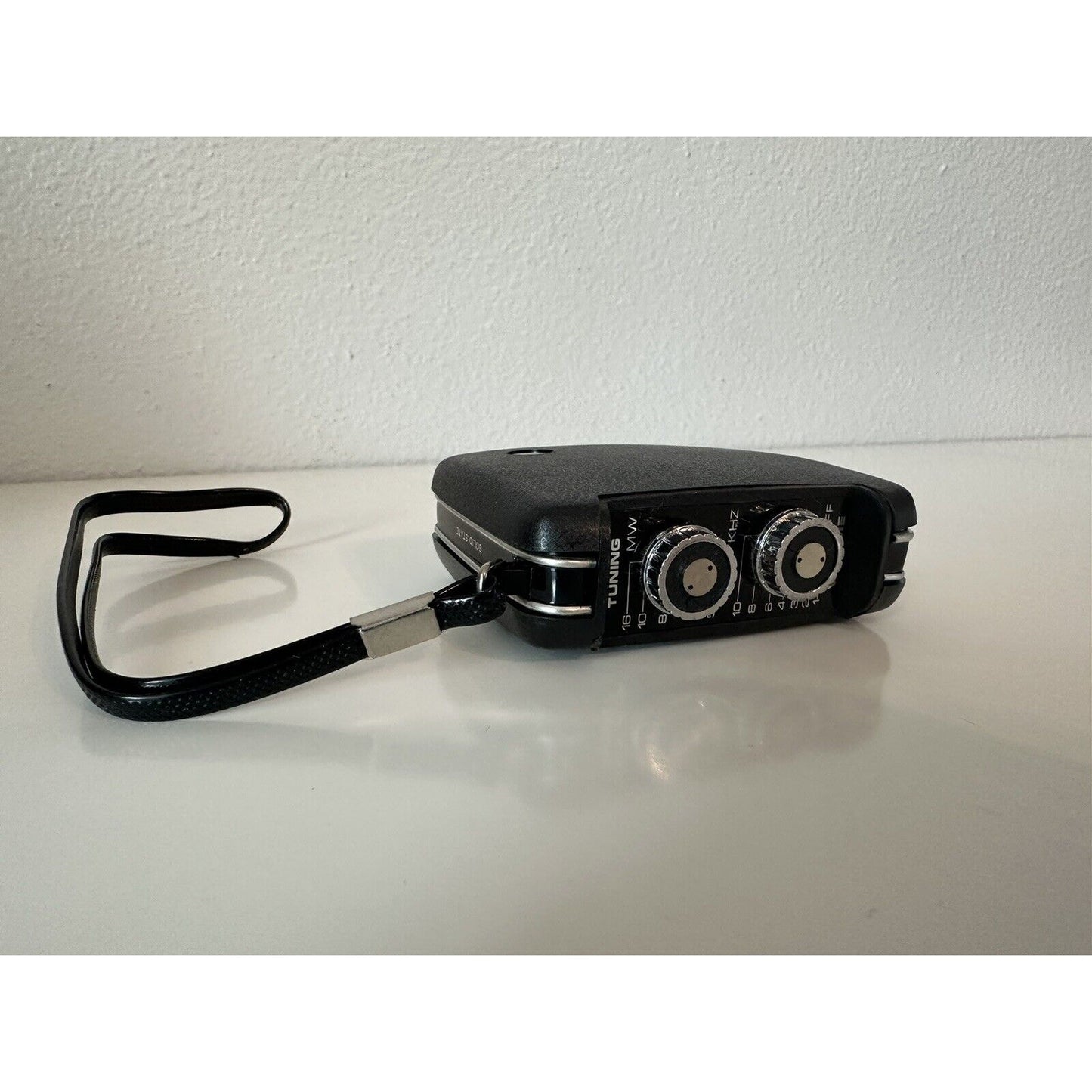 VINTAGE *NEW* Four Star FS-7 Solid State Radio Black