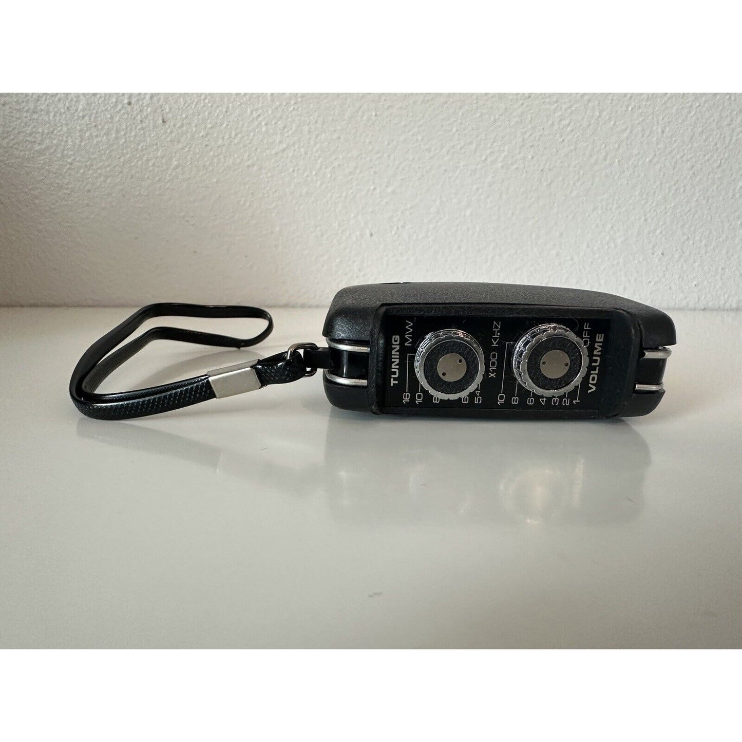 VINTAGE *NEW* Four Star FS-7 Solid State Radio Black