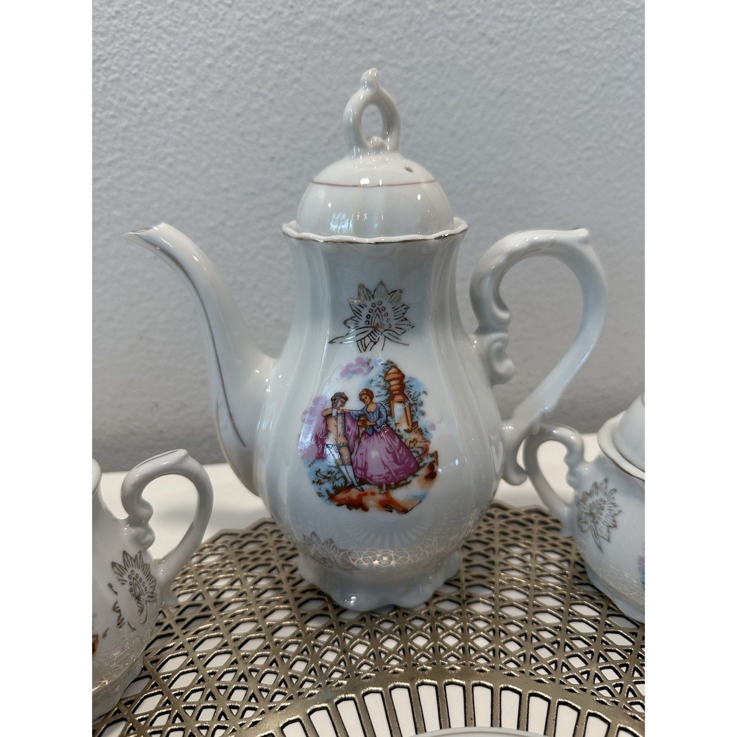 VINTAGE *NEW* 1960's 17 pc German Tea Set w/ Musical Tea Pot, Sugar, Creamer