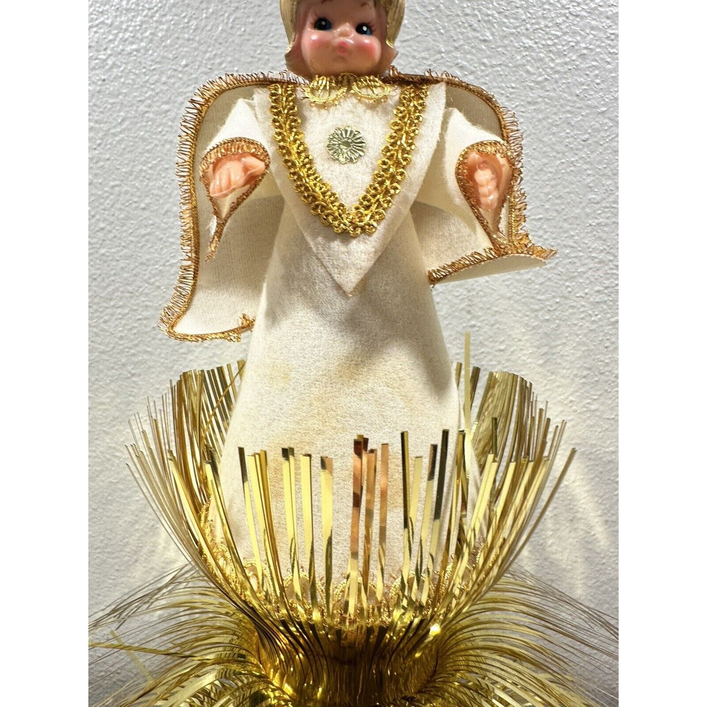 VINTAGE *NEW* Pair Of Christmas Angels-Crown, Felt Clothing, Gold, plays Silent Night