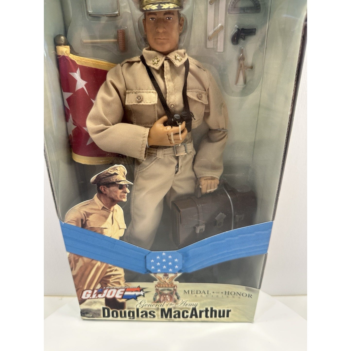 VINTAGE *NEW* GI Joe General Douglas MacArthur Metal of Honor Action Figure