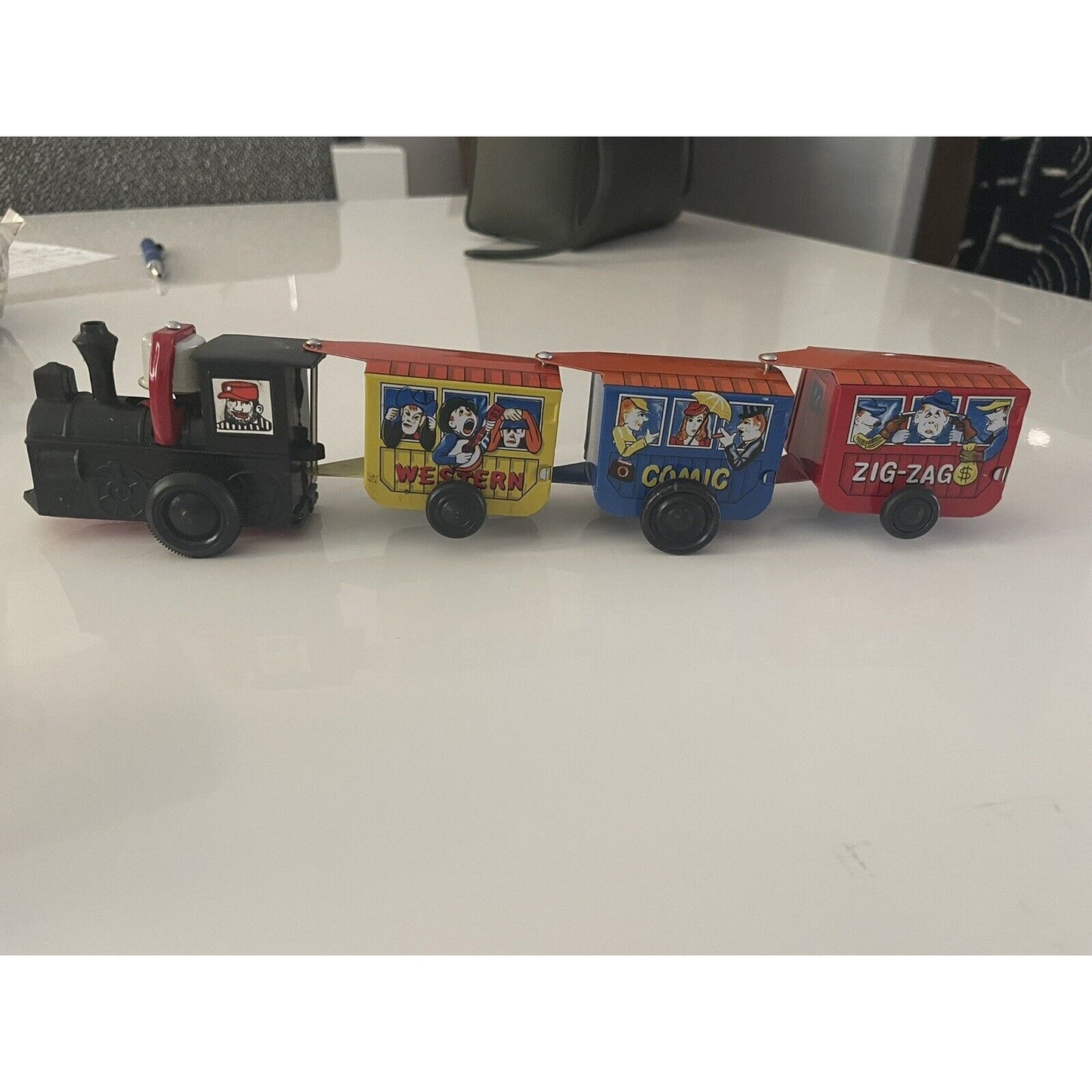 VINTAGE *NEW* Toy Zig Zag Express Train Wind-Up