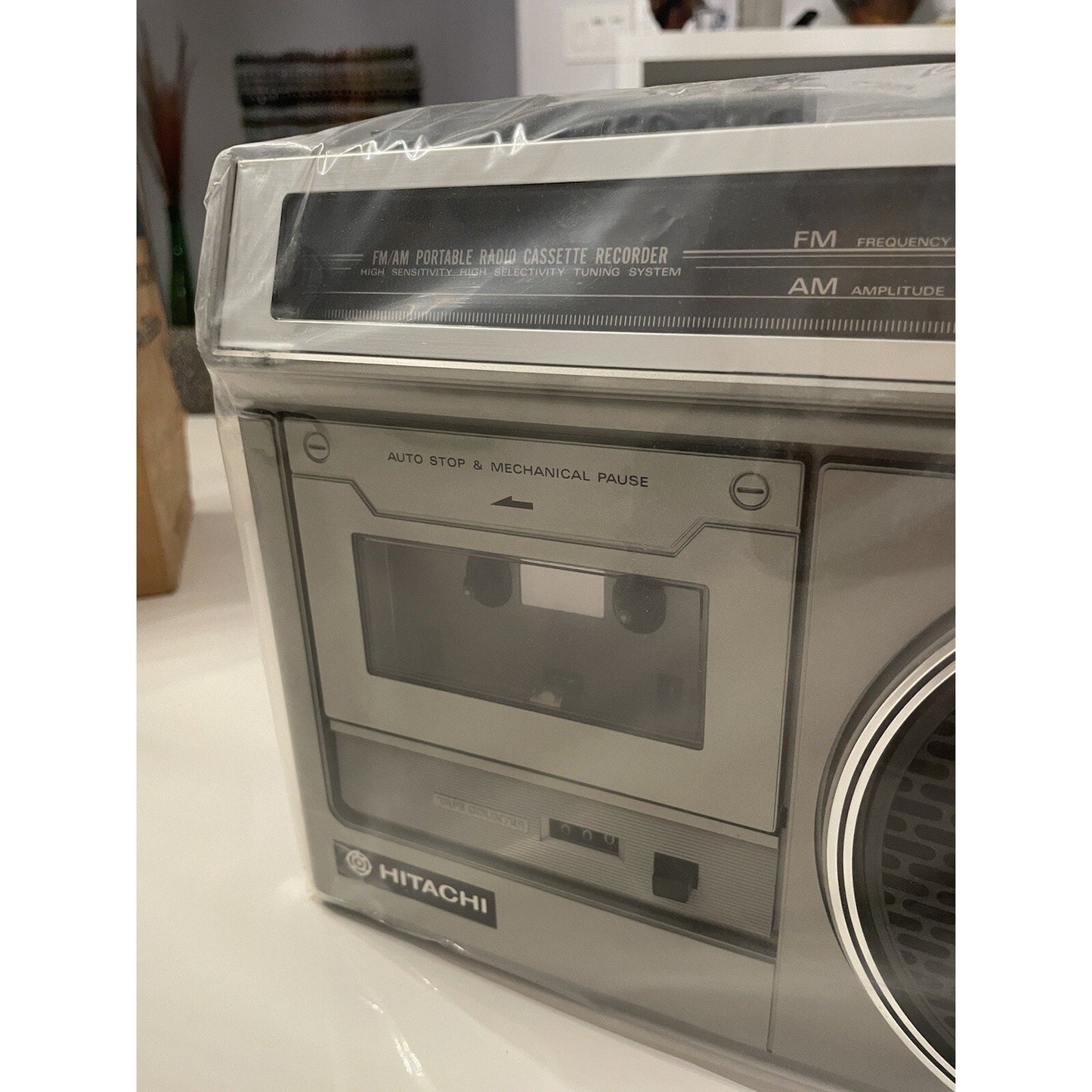 VINTAGE *NEW* 1980's Hitachi TRK-5650 AM/FM Cassete Stereo