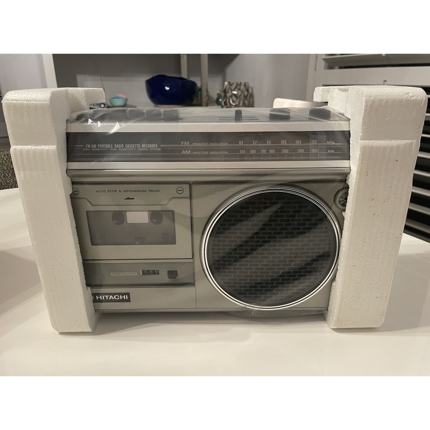 VINTAGE *NEW* 1980's Hitachi TRK-5650 AM/FM Cassete Stereo