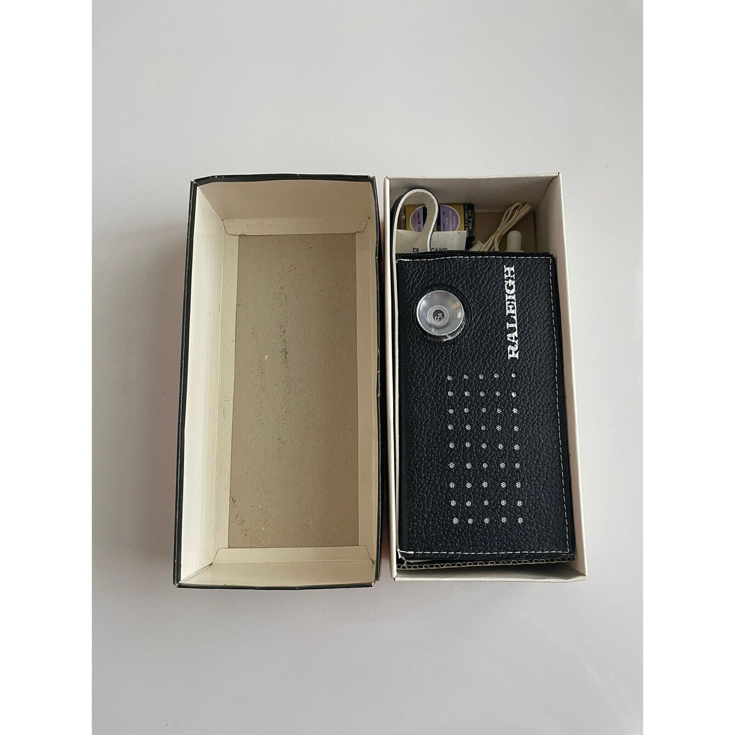 VINTAGE *NEW* Raleigh 15 Transistor Radio High Sensitivity #1540