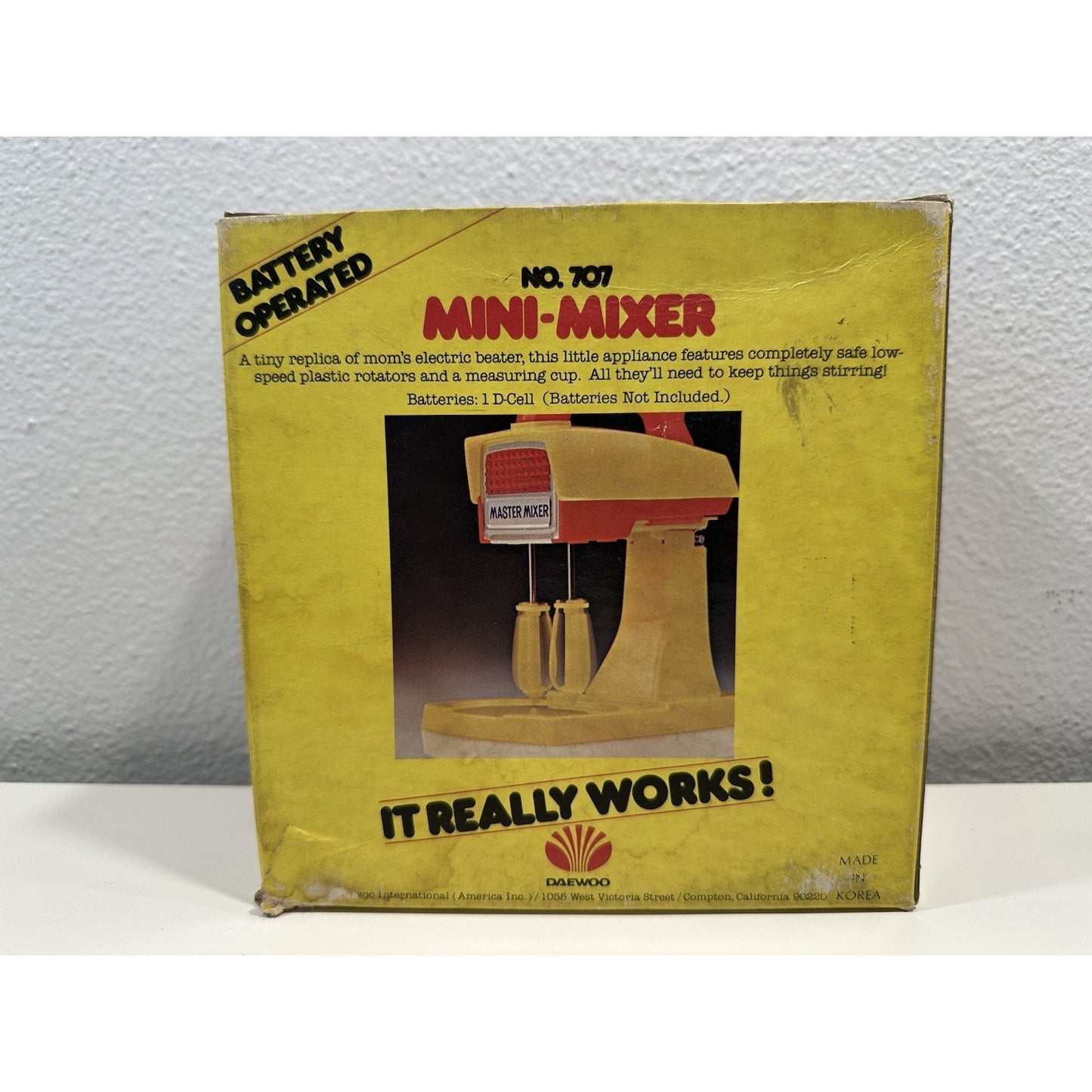 VINTAGE *NEW* 1970's Toy Mixer & Bowl Battery-Operated