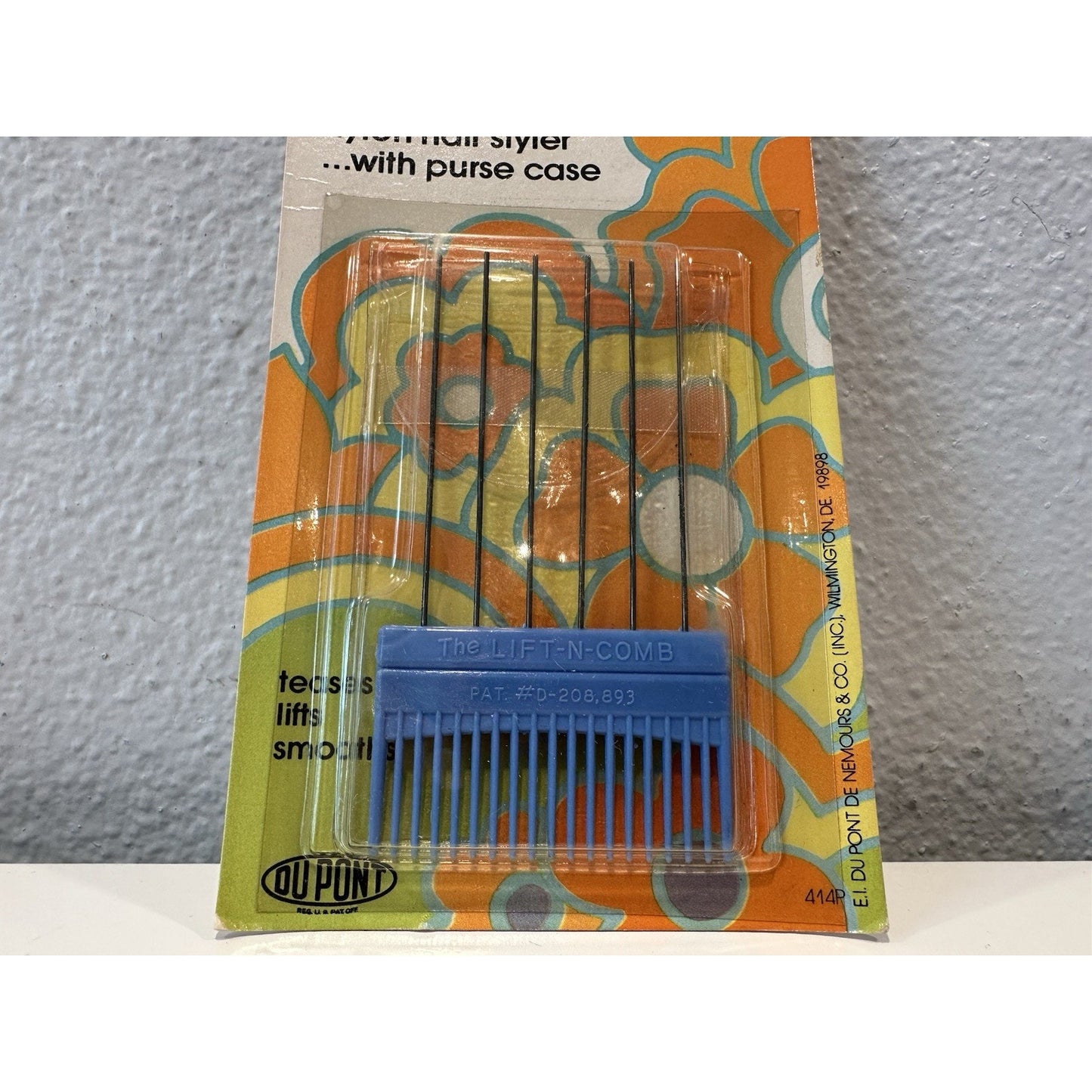 VINTAGE *NEW* 1970's Blue DuPont Lift and Comb Nylon Hair Styler w/Case