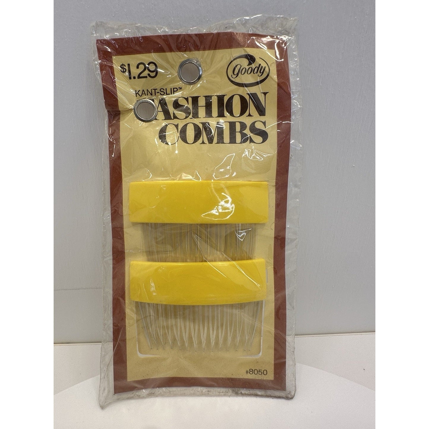 VINTAGE *NEW* 1975 Goody Kant-Slip Fashion Combs Yellow USA