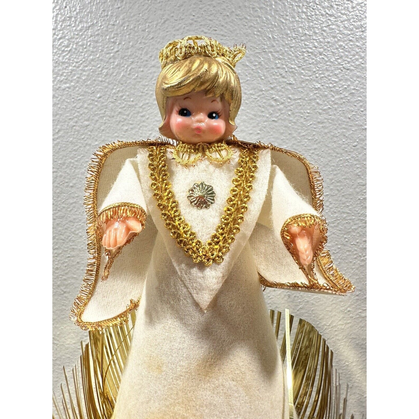 VINTAGE *NEW* Pair Of Christmas Angels-Crown, Felt Clothing, Gold, plays Silent Night